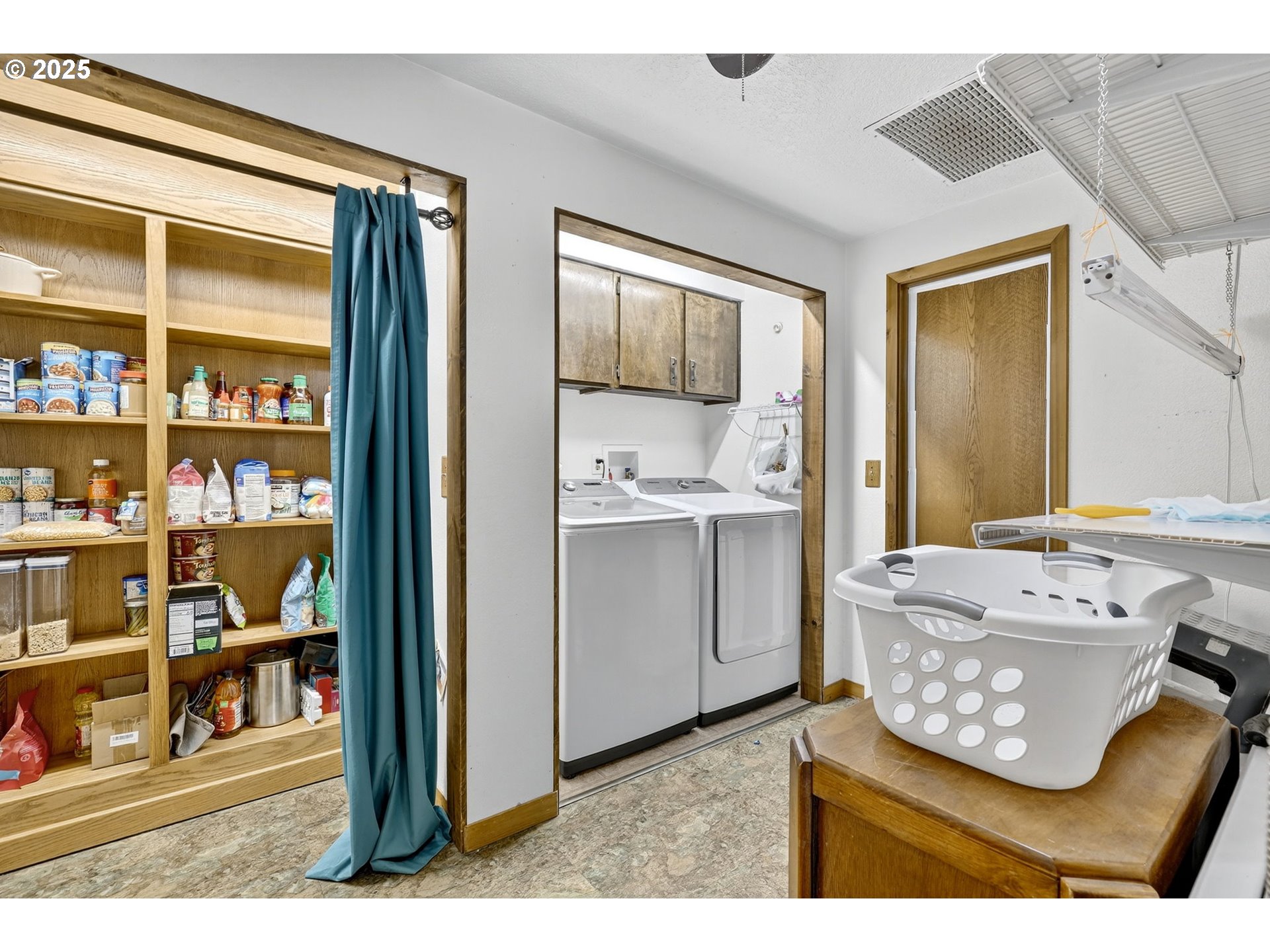 814 CEDAROAK ST, St Helens, OR, 97051