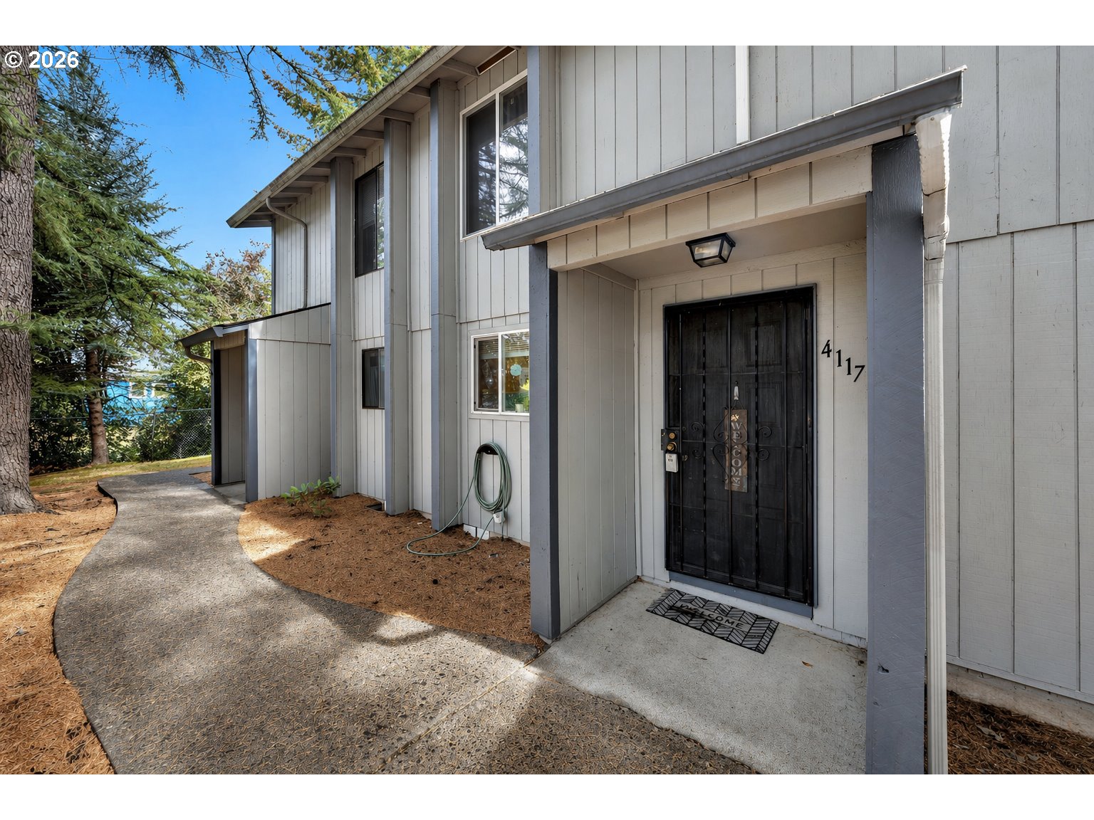 Photo #2: 318875750 Listing: Photo #2