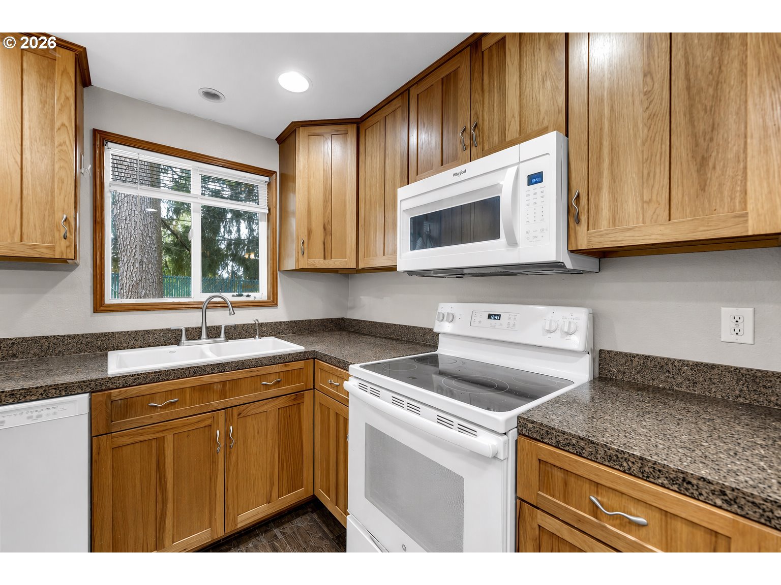 Photo #21: 318875750 Listing: Photo #21
