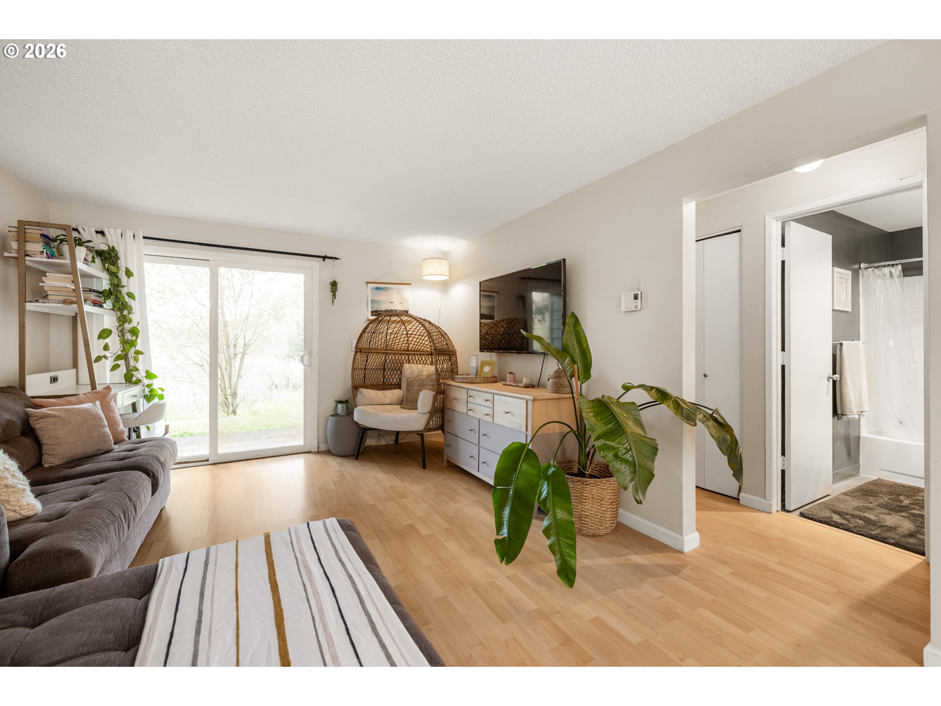 Photo #11: 319690627 Listing: Photo #11