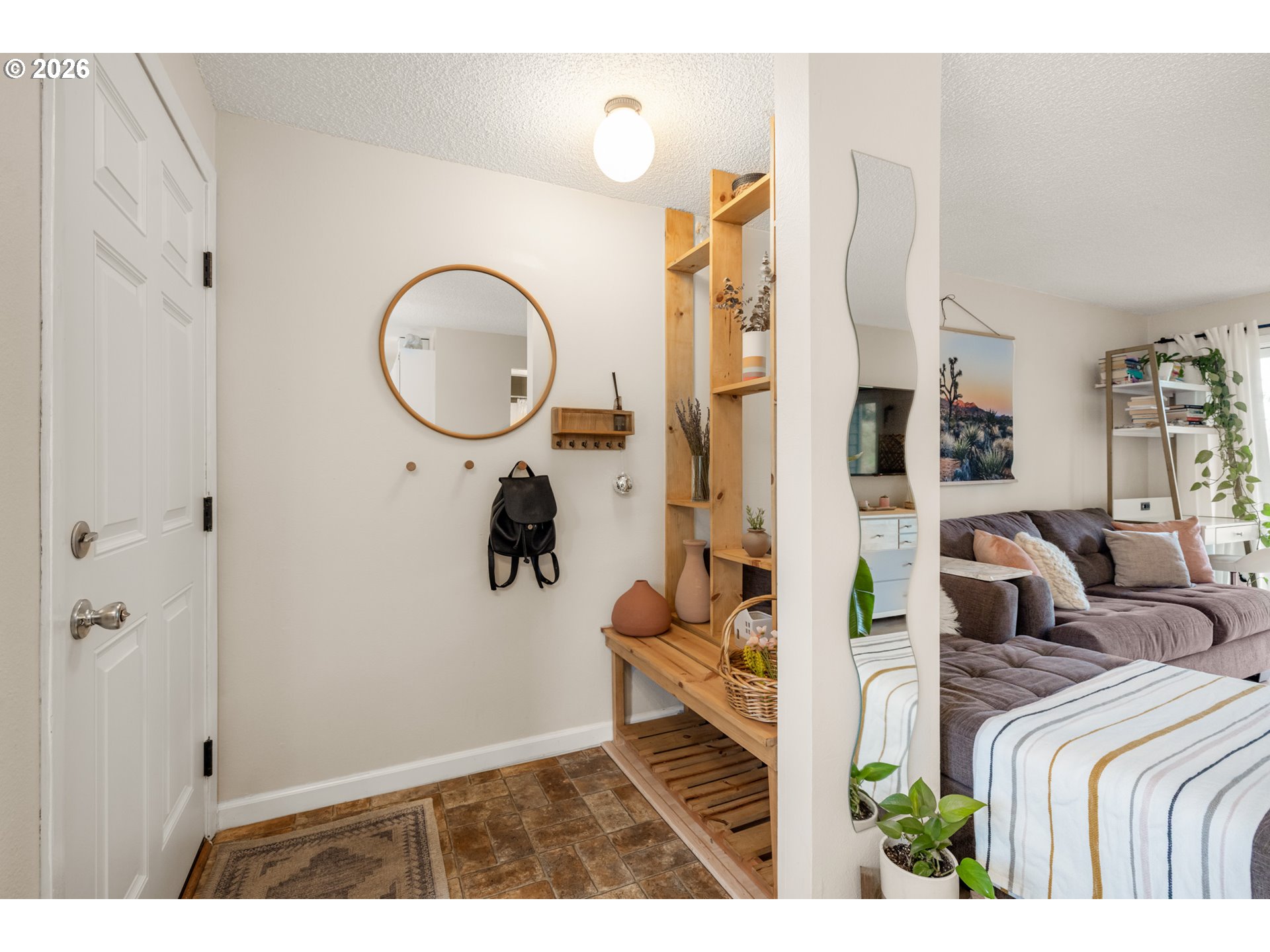 Photo #4: 319690627 Listing: Photo #4