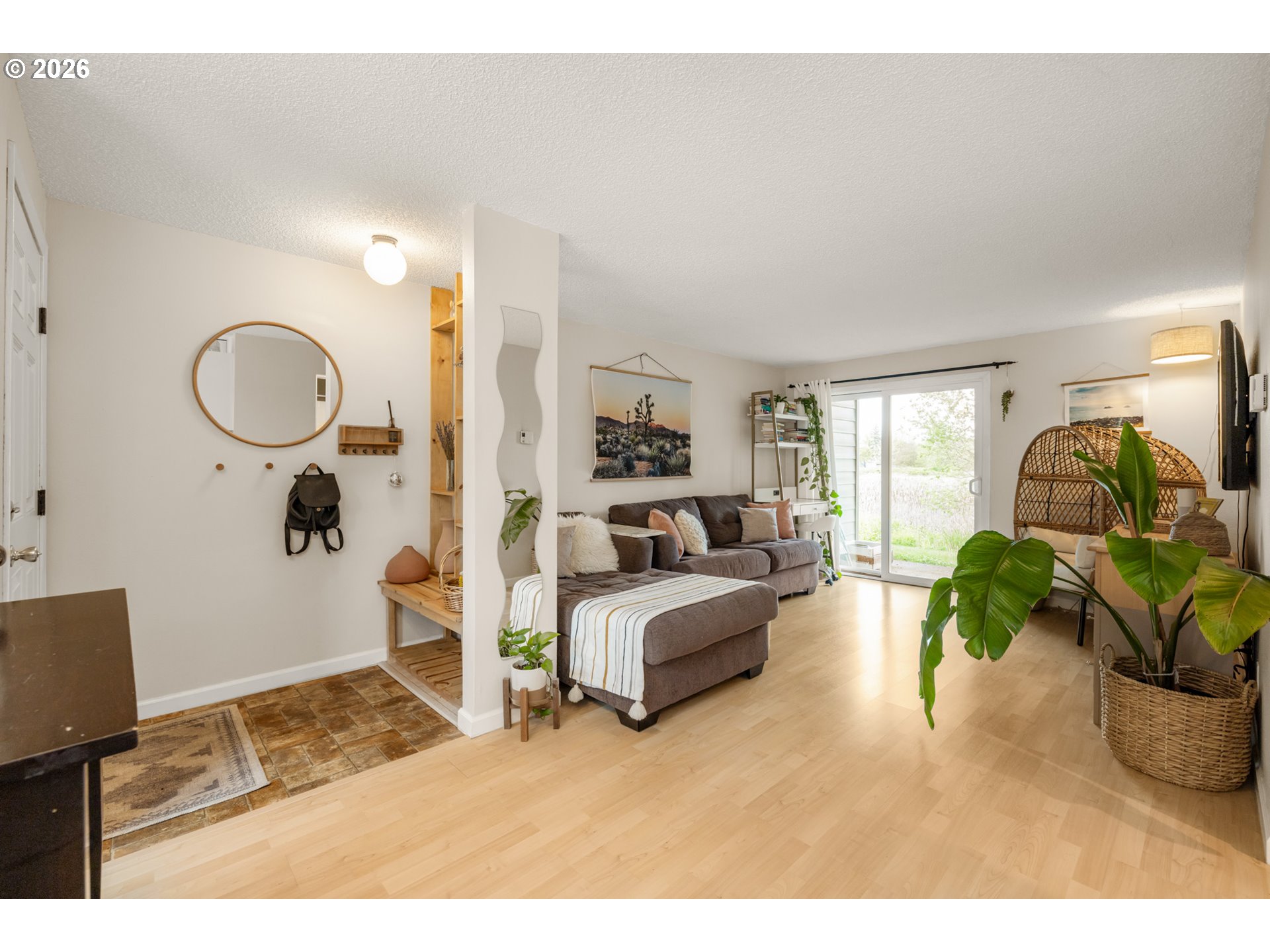 Photo #5: 319690627 Listing: Photo #5