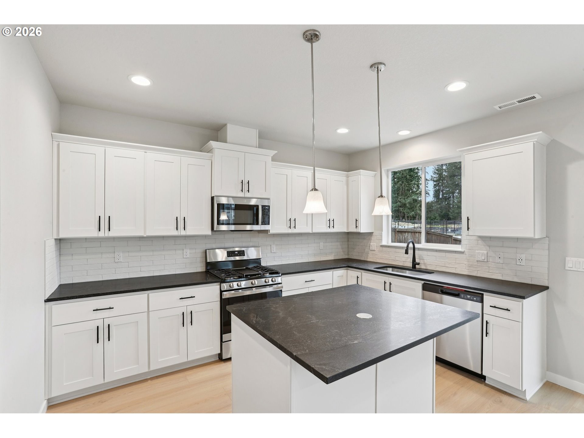 24411 SW WHITE OAK TER, Sherwood, OR, 97140