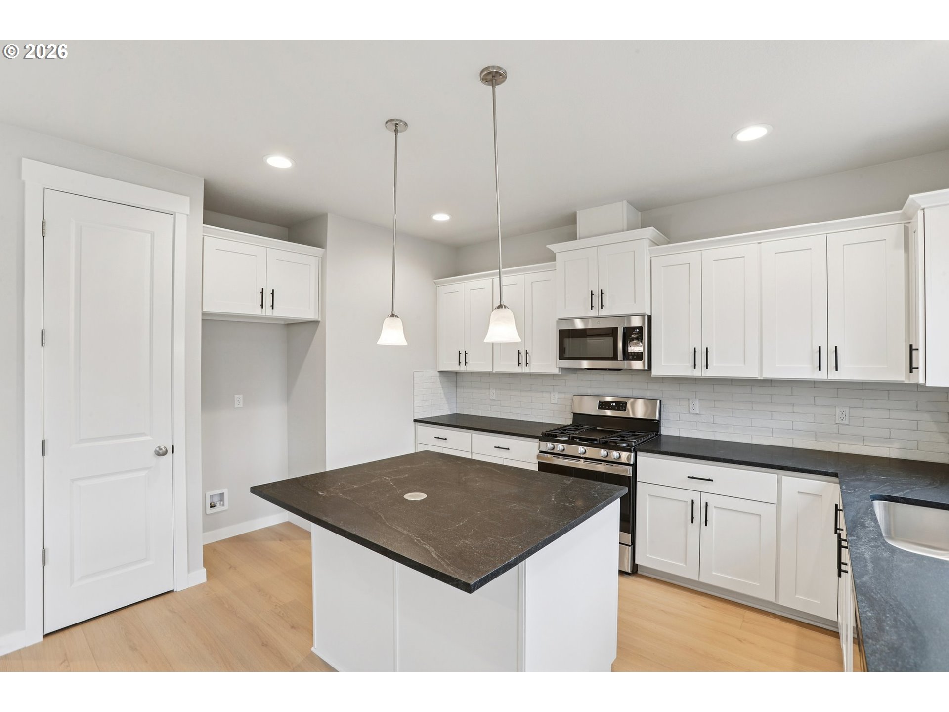 24411 SW WHITE OAK TER, Sherwood, OR, 97140