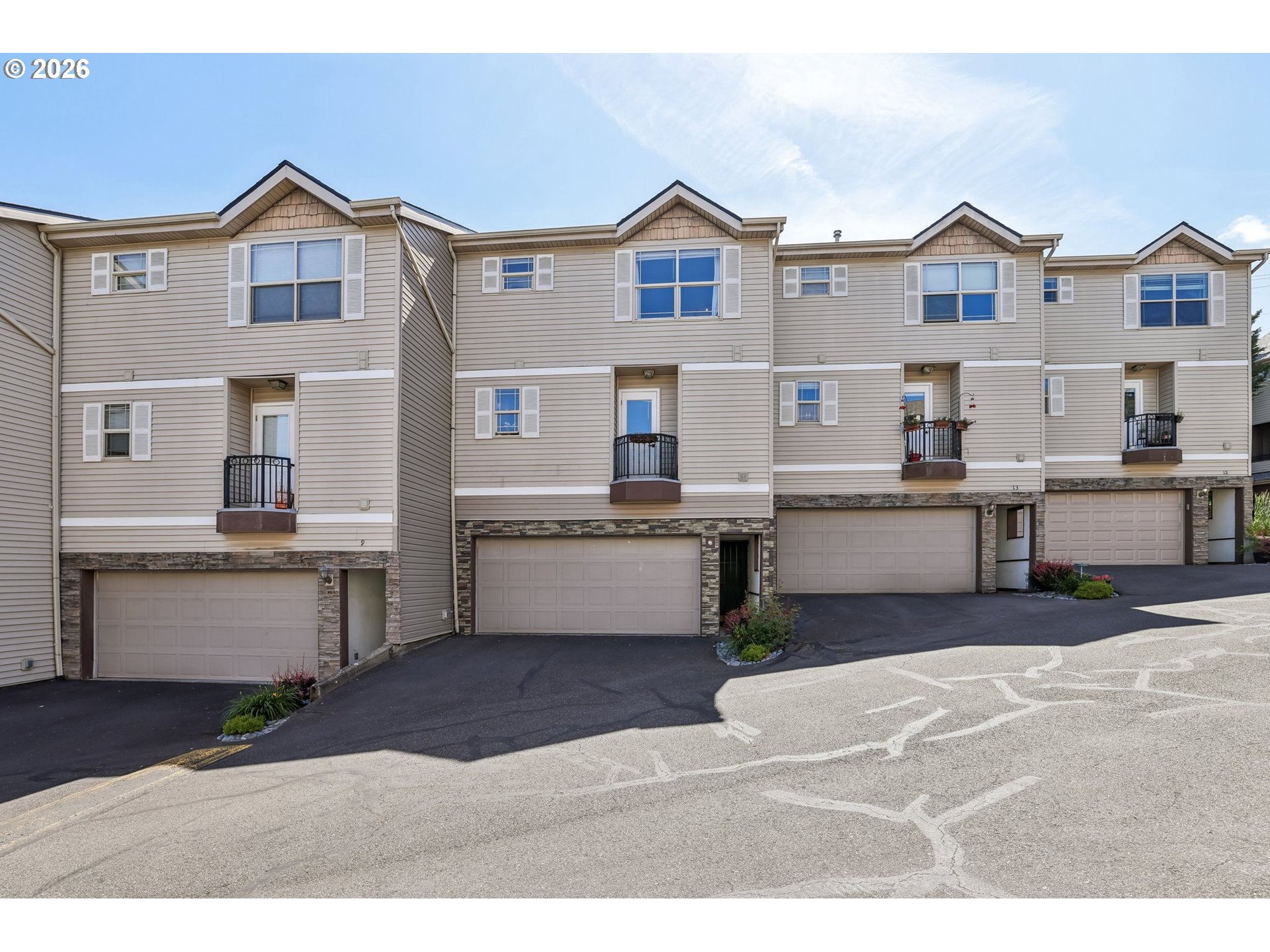Photo #25: 320186031 Listing: Photo #25