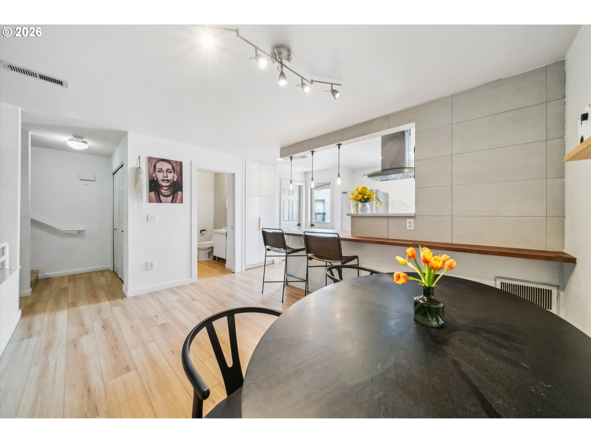 Photo #8: 320186031 Listing: Photo #8