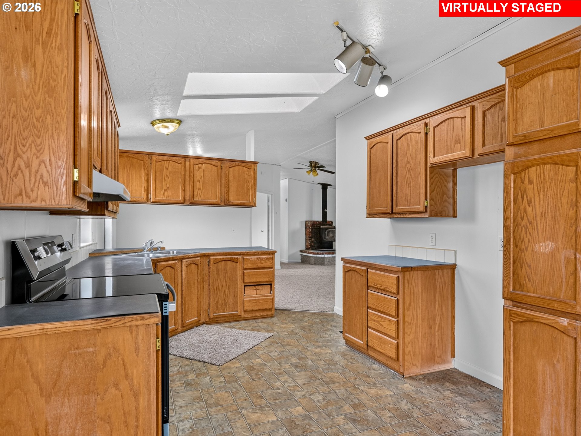 Property photo 10 of 36
