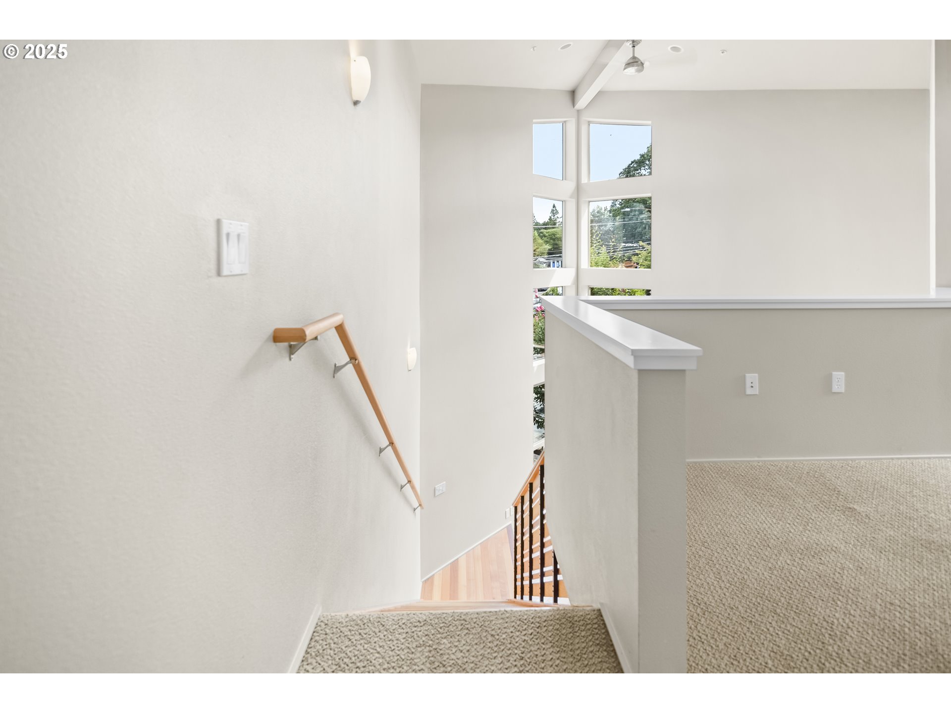 Photo #2: 321493666 Listing 