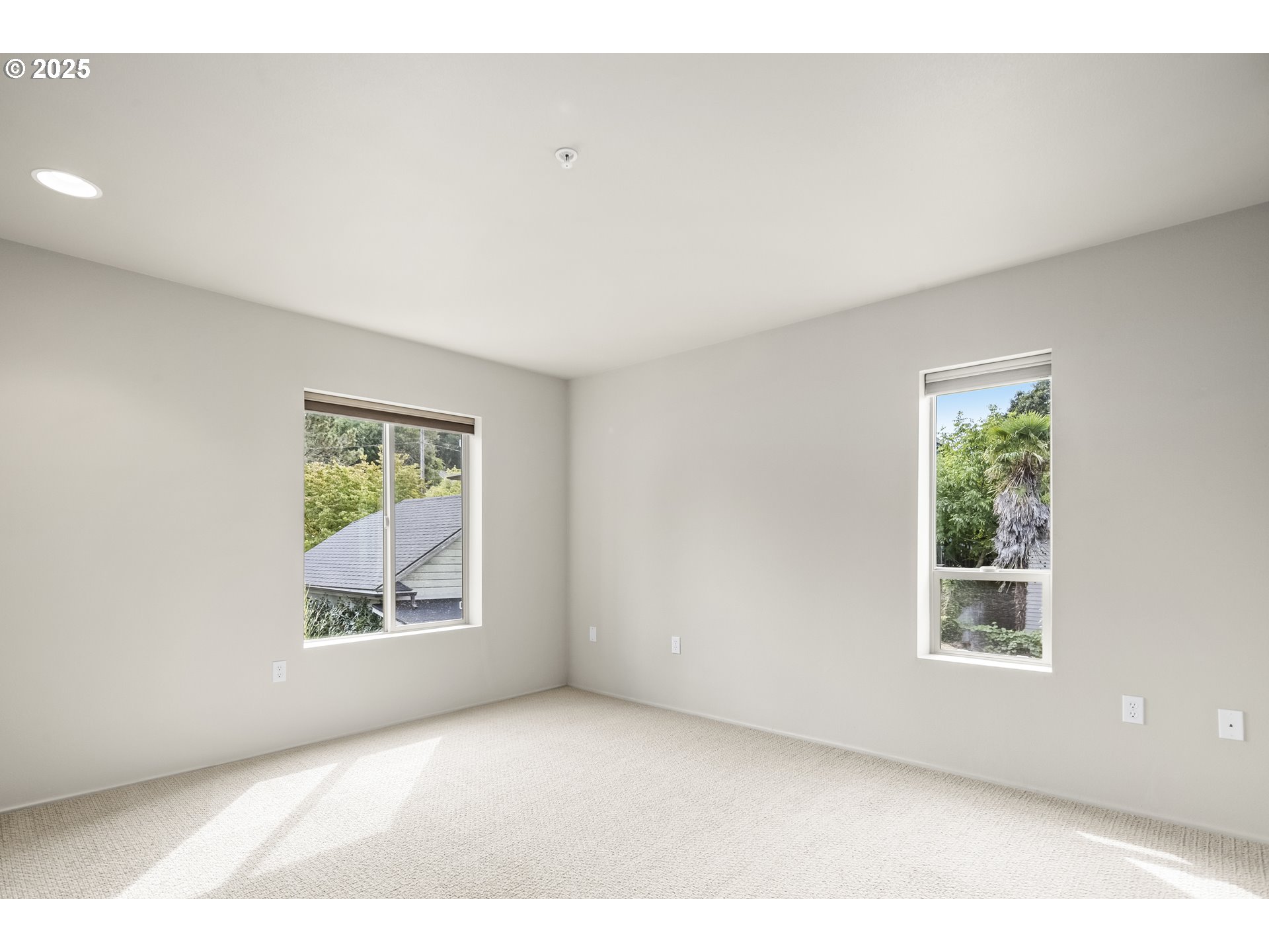Photo #5: 321493666 Listing 