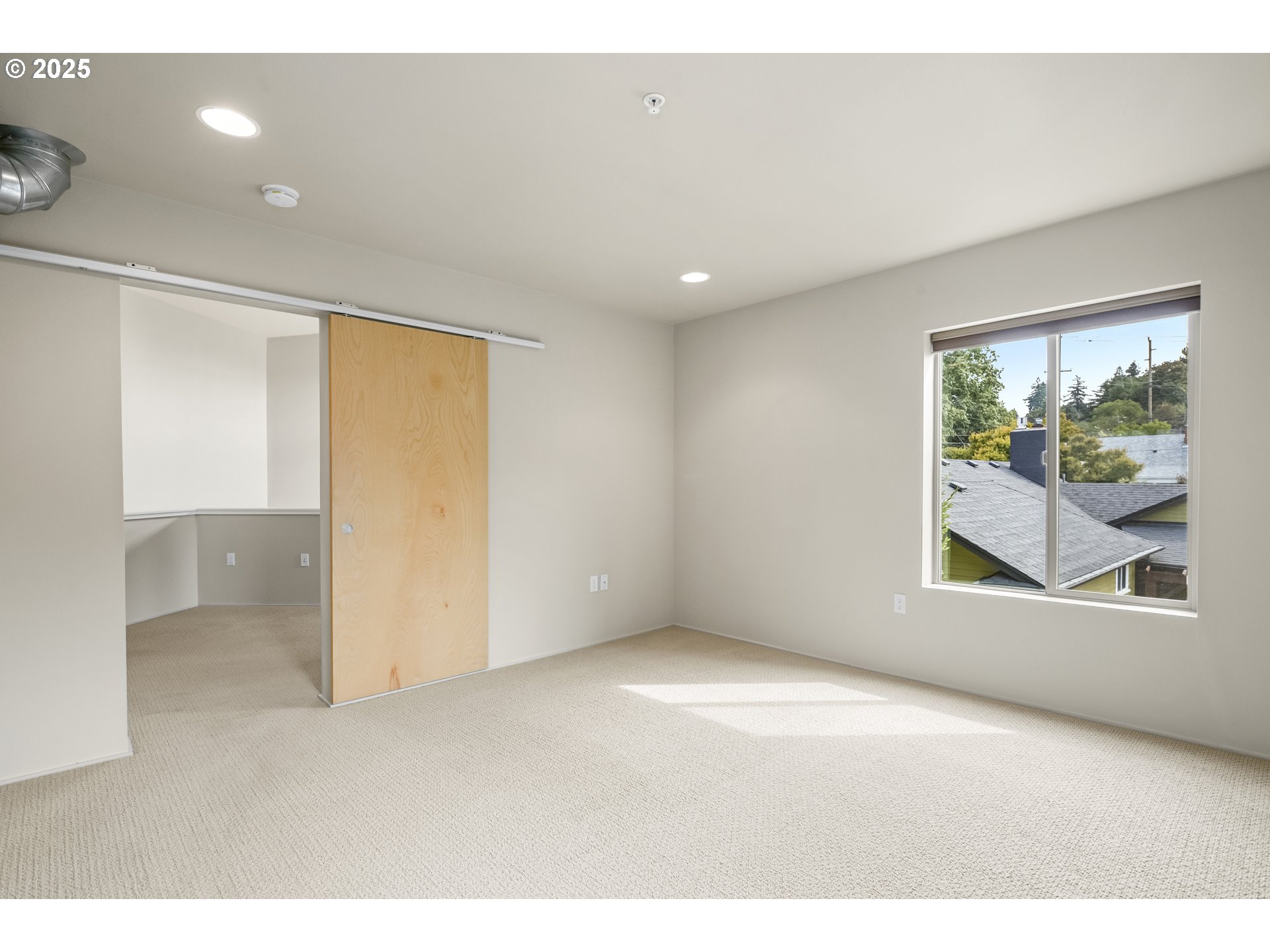 Photo #8: 321493666 Listing: Photo #8