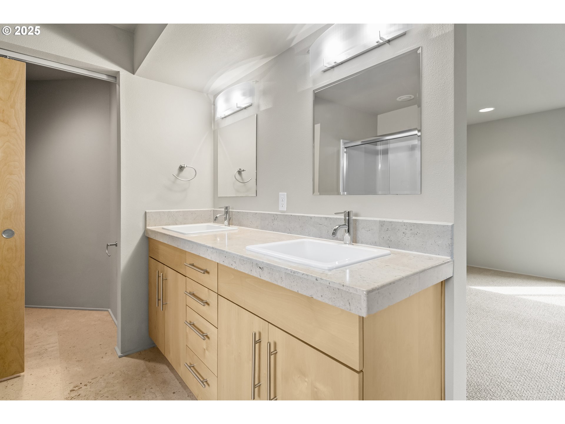 Photo #11: 321493666 Listing: Photo #11