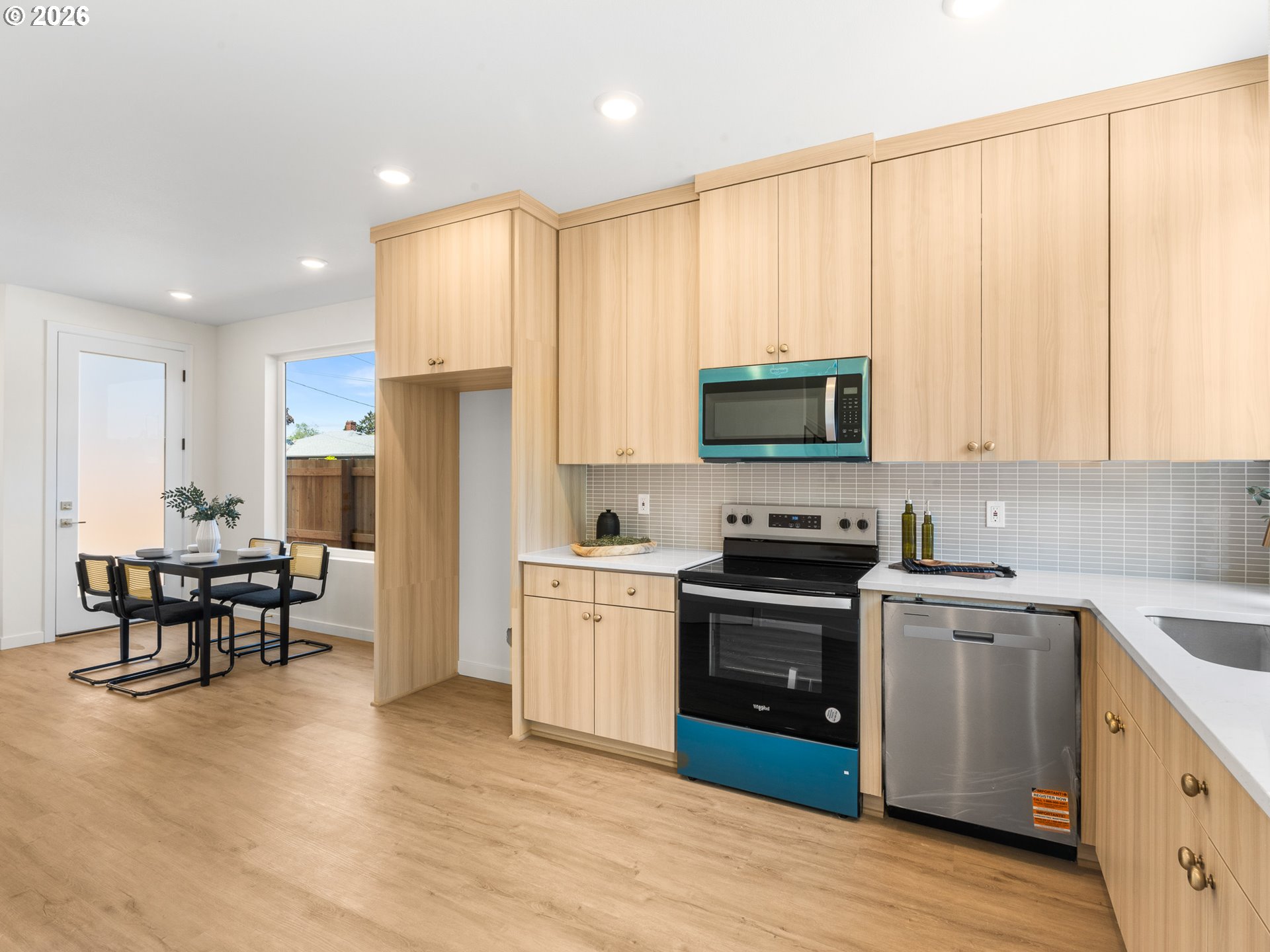 4893 NE CESAR E CHAVEZ BLVD, Portland, OR, 97211