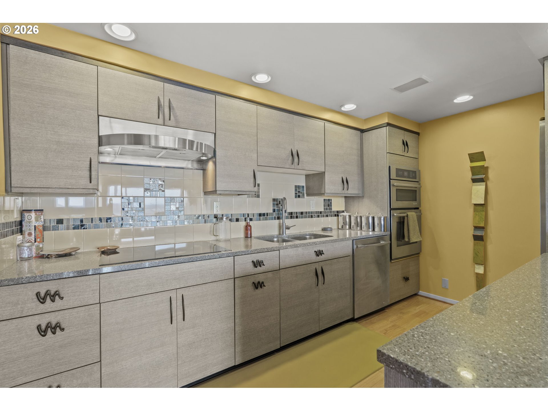 Photo #19: 321632361 Listing: Photo #19