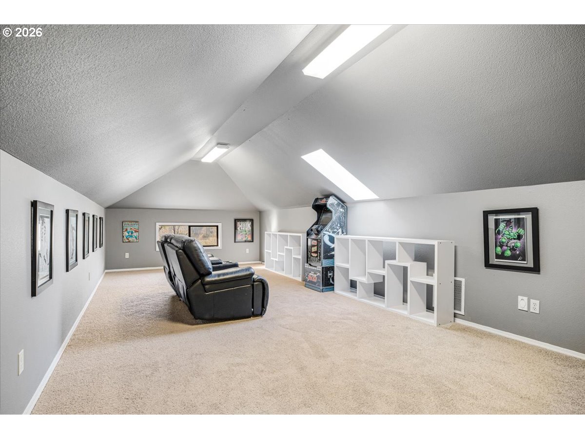 13492 S Warnock, Oregon City, OR, 97045