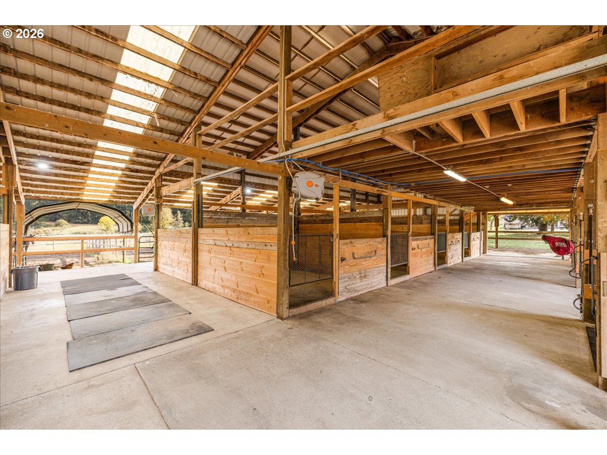 13492 S Warnock, Oregon City, OR, 97045