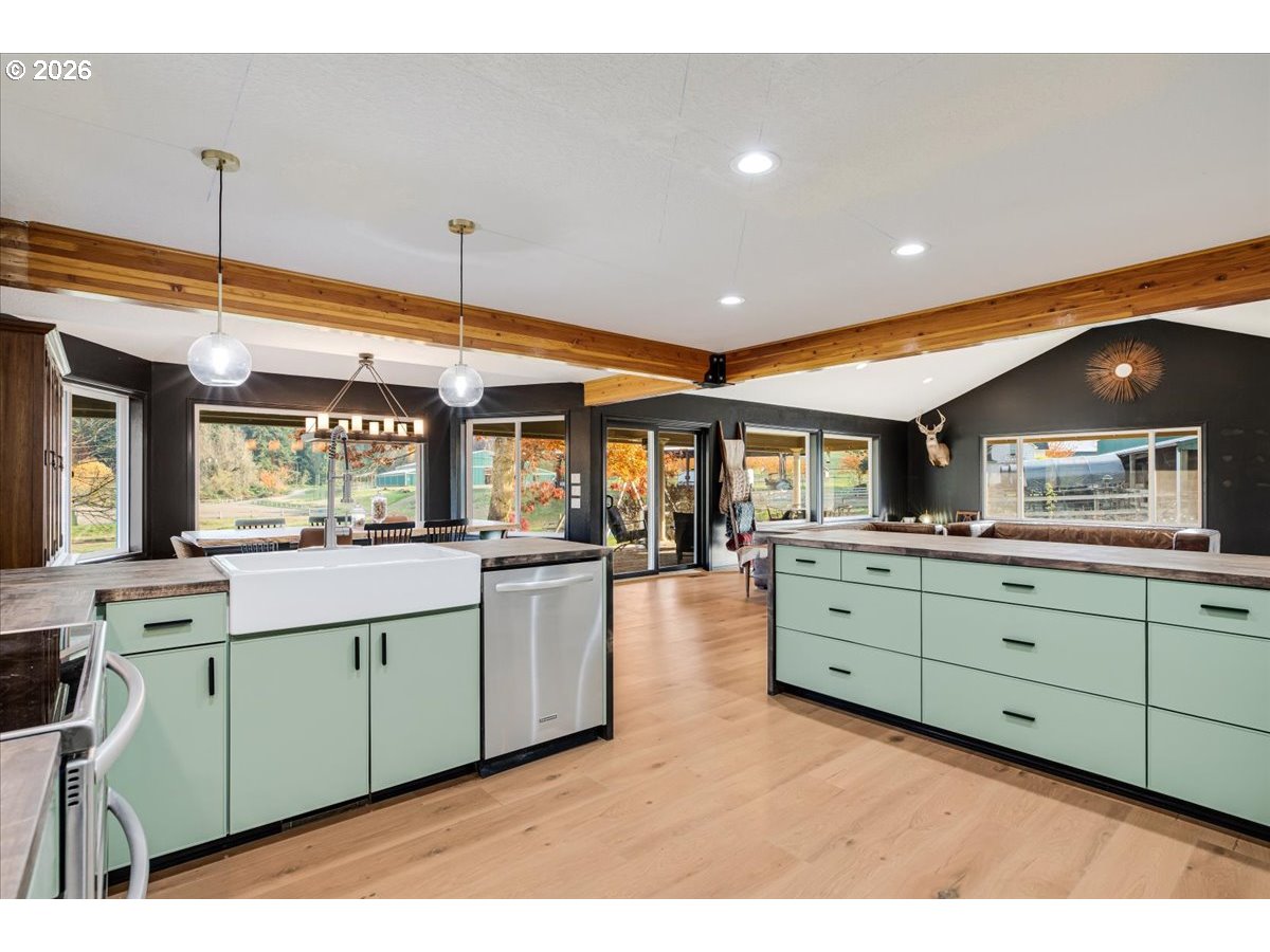 13492 S Warnock, Oregon City, OR, 97045