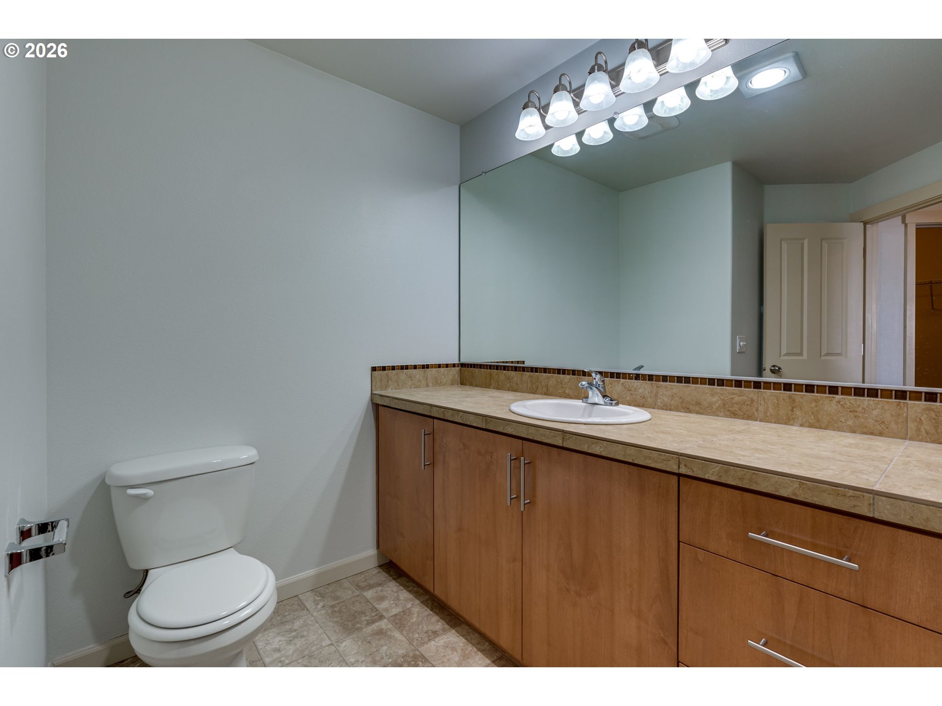 Photo #24: 321882753 Listing: Photo #24