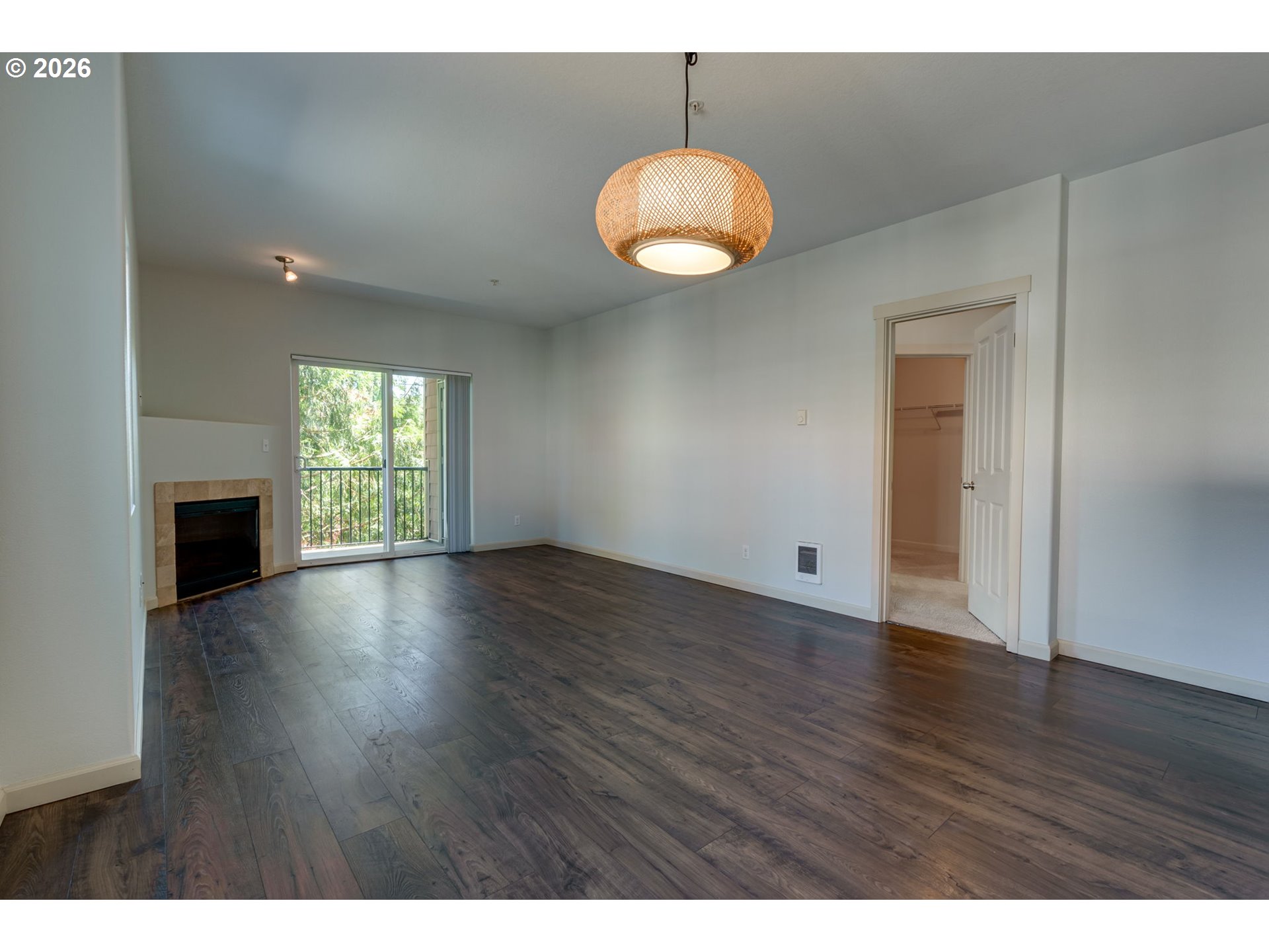 Photo #8: 321882753 Listing: Photo #8