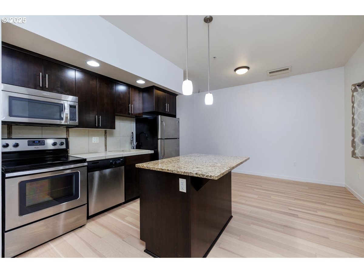 Photo #7: 322016717 Listing: Photo #7