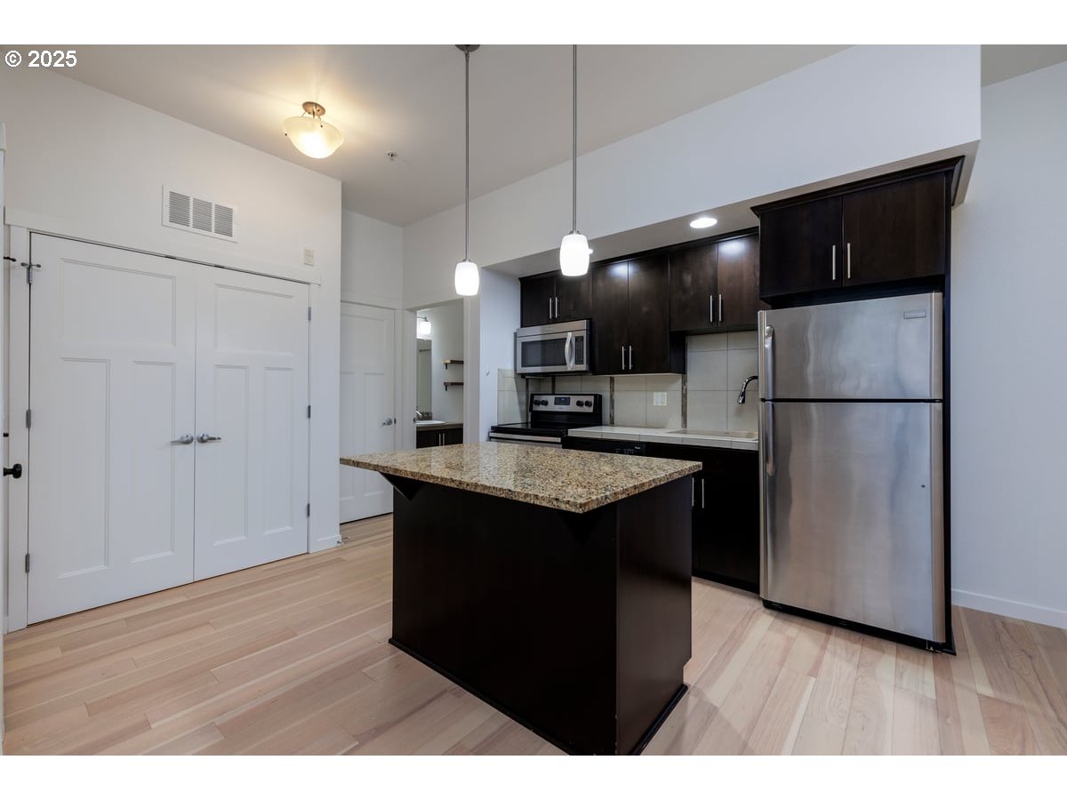 Photo #8: 322016717 Listing: Photo #8