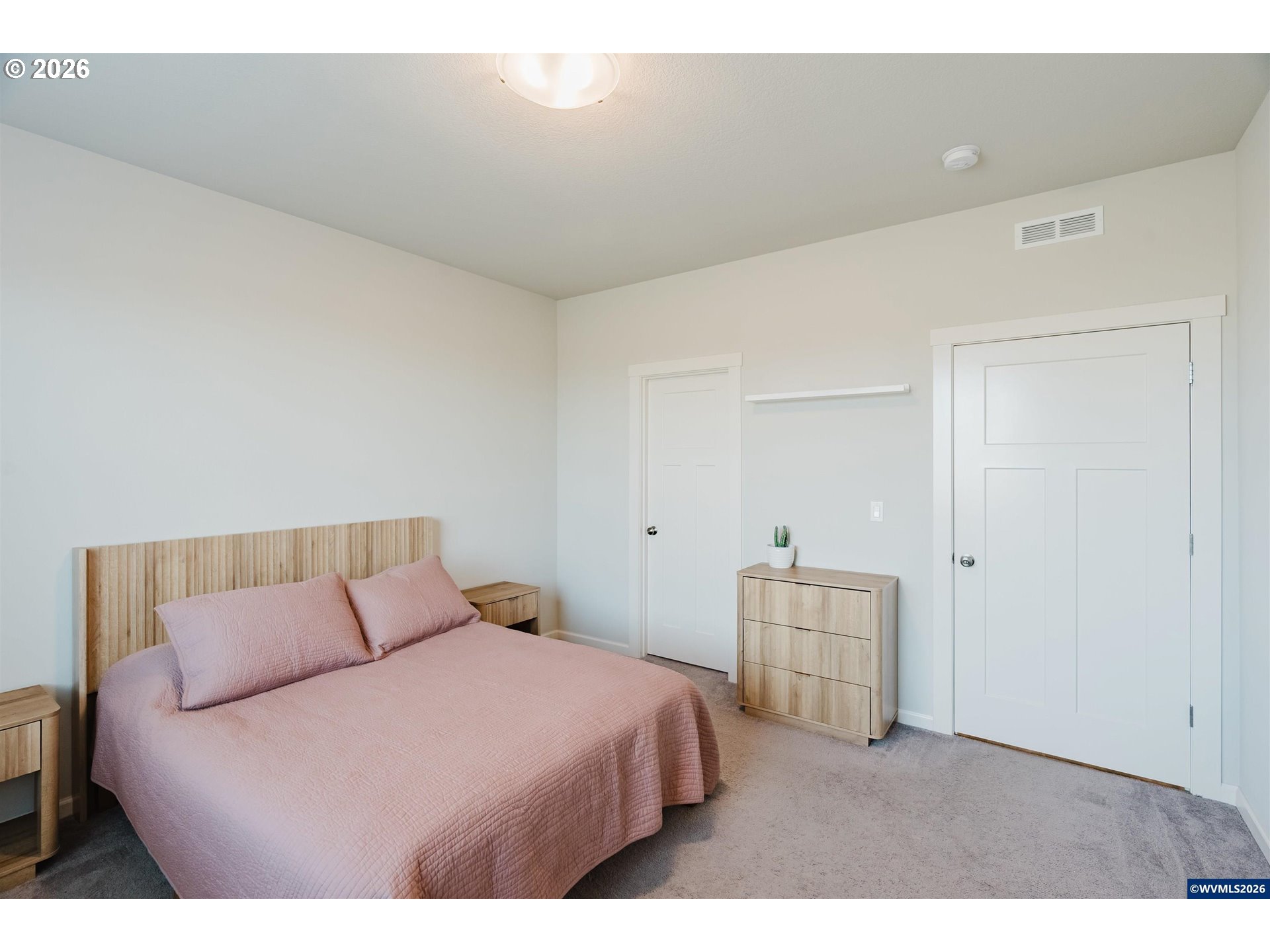 210 WALNUT ST, Mt Angel, OR, 97362