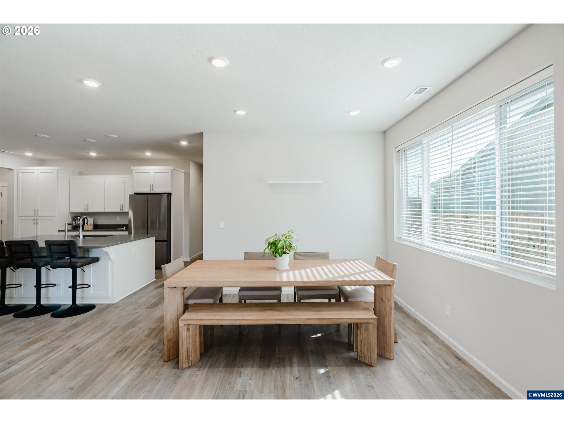 210 WALNUT ST, Mt Angel, OR, 97362