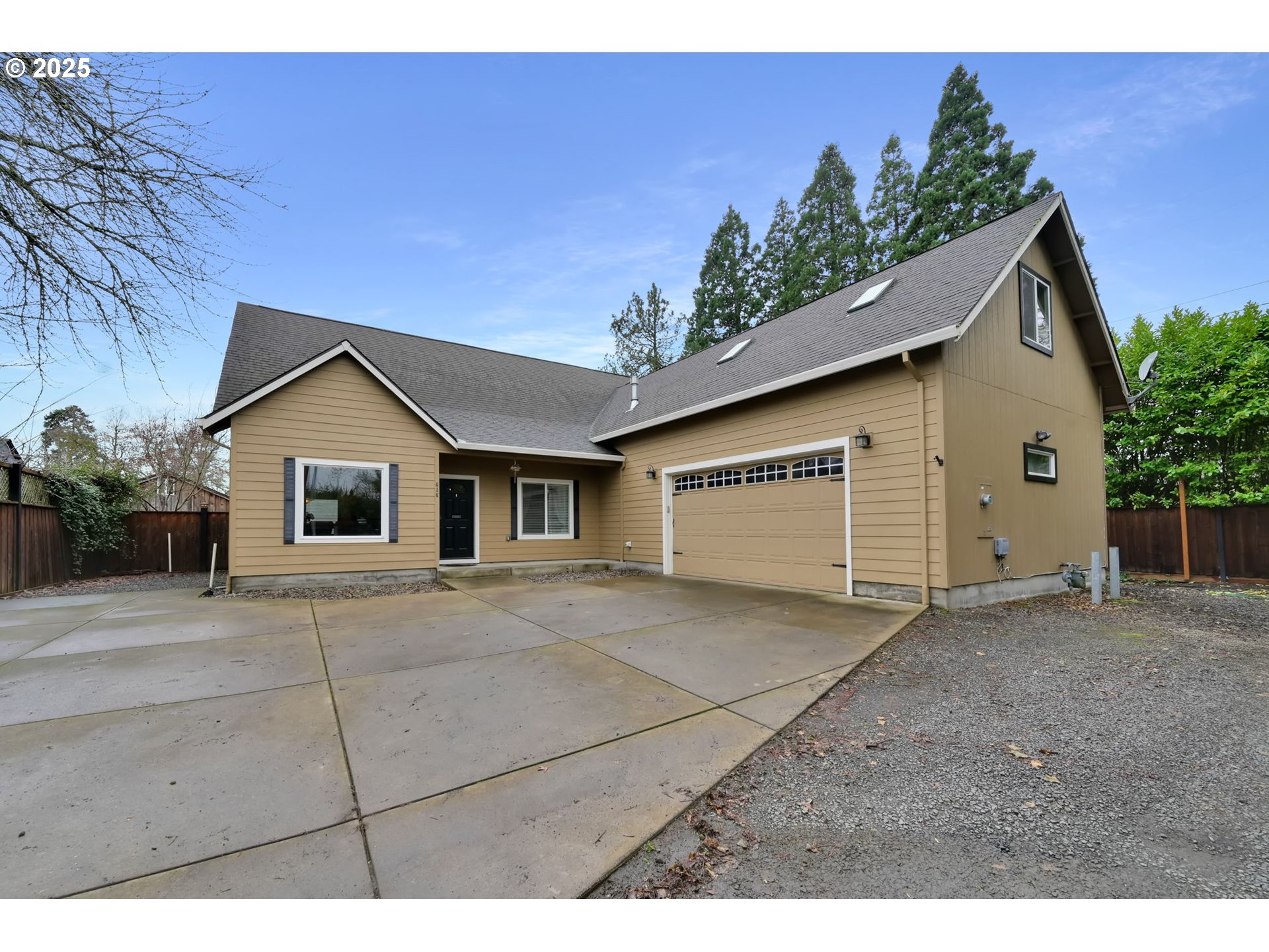 Photo of 414 CHERRY DR Eugene OR 97401