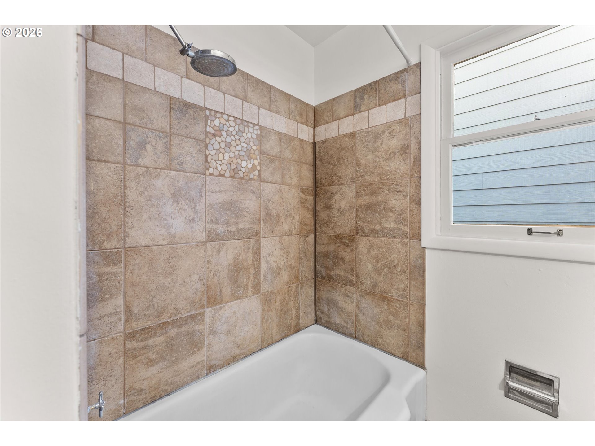 Photo #12: 324467037 Listing: Photo #12