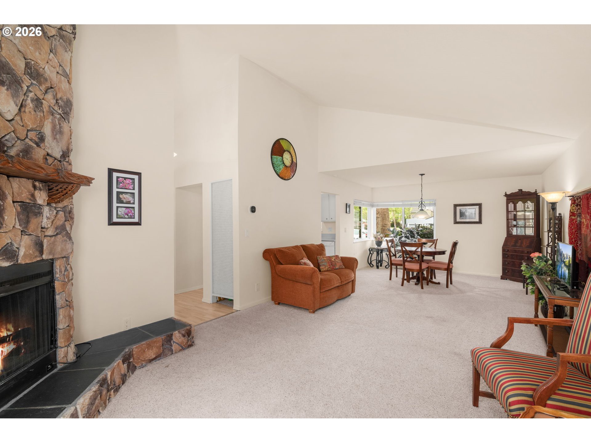 Photo #5: 324731515 Listing: Photo #5