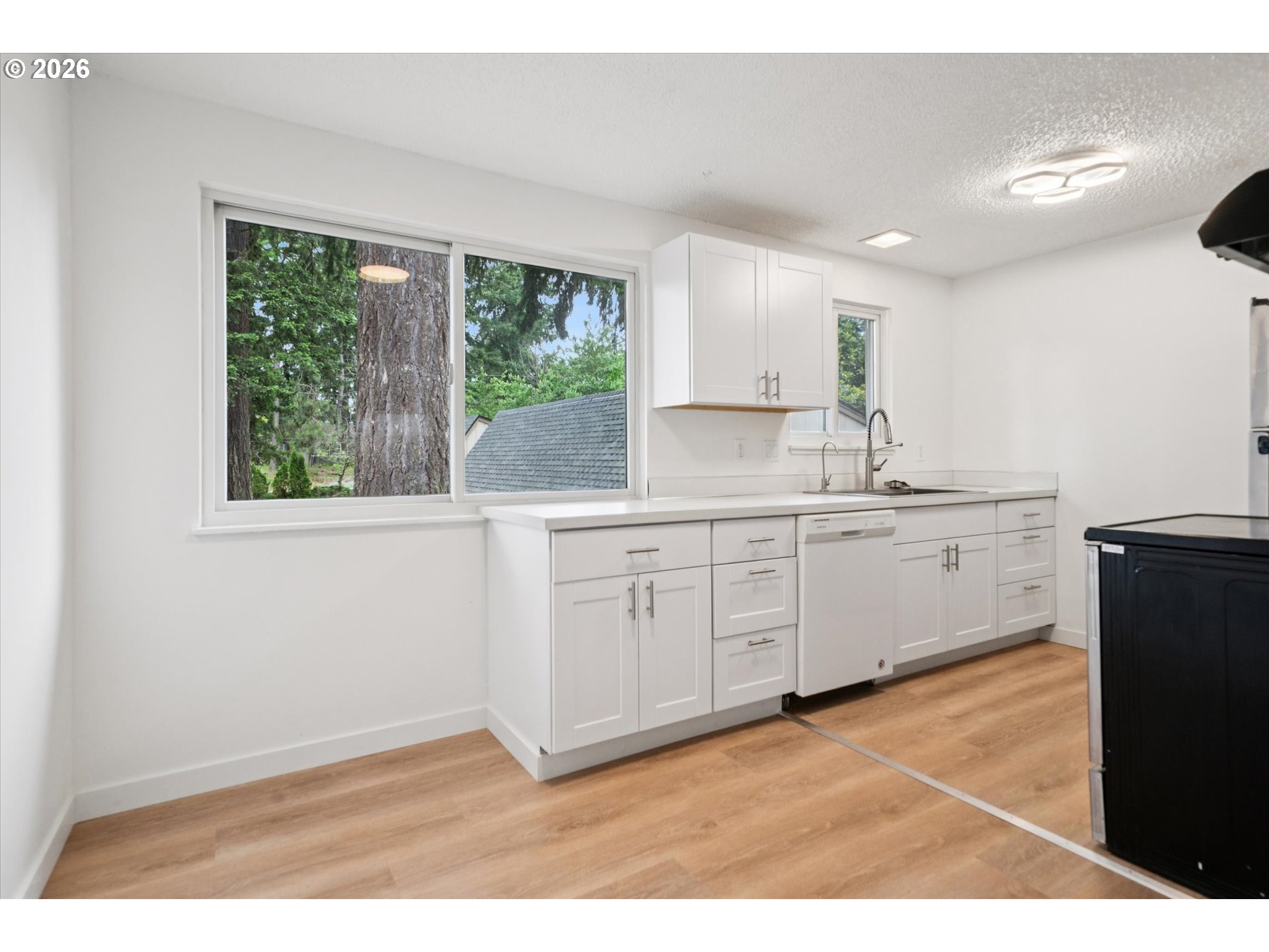 Photo #13: 325155935 Listing: Photo #13
