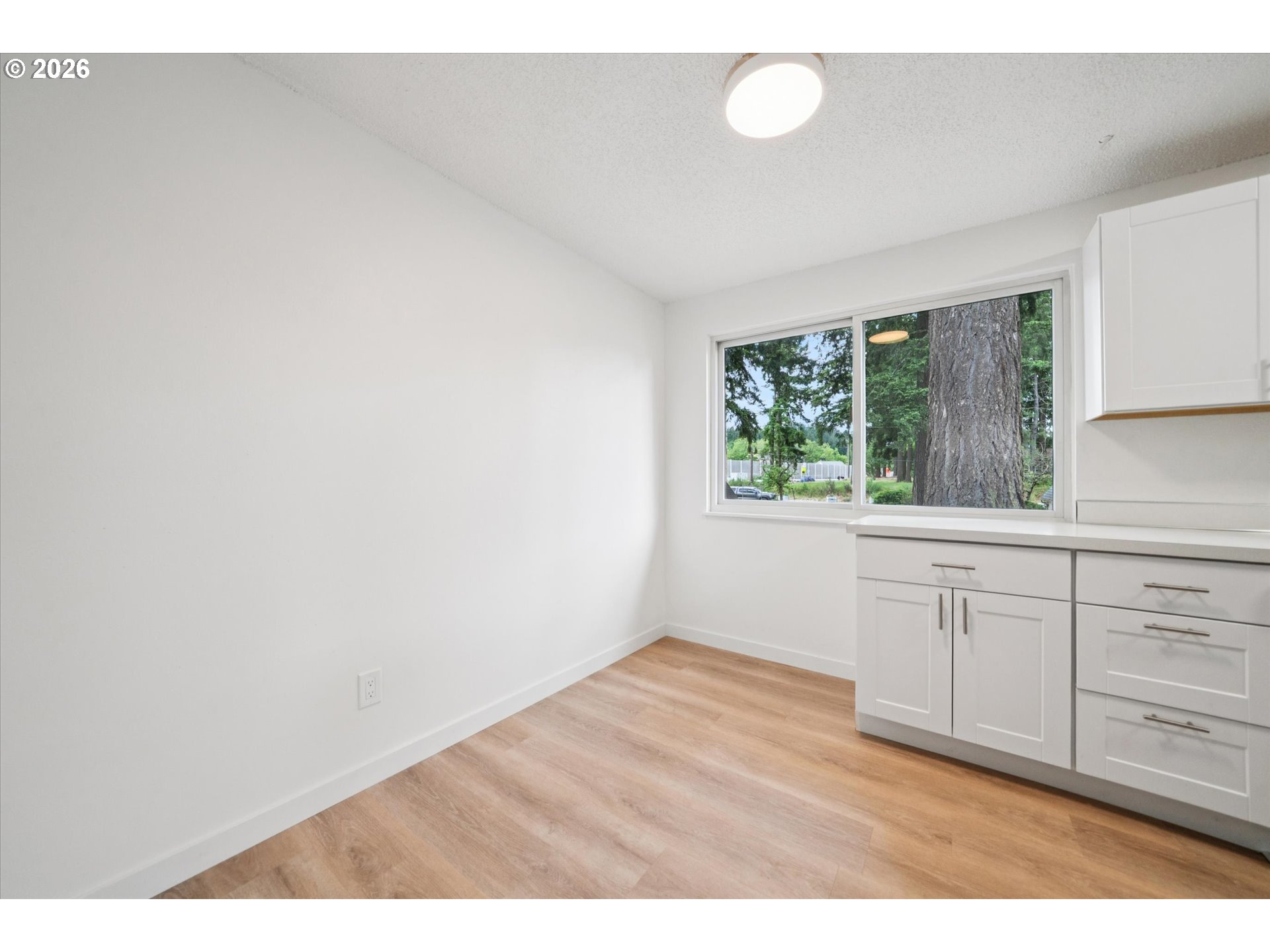 Photo #12: 325155935 Listing: Photo #12