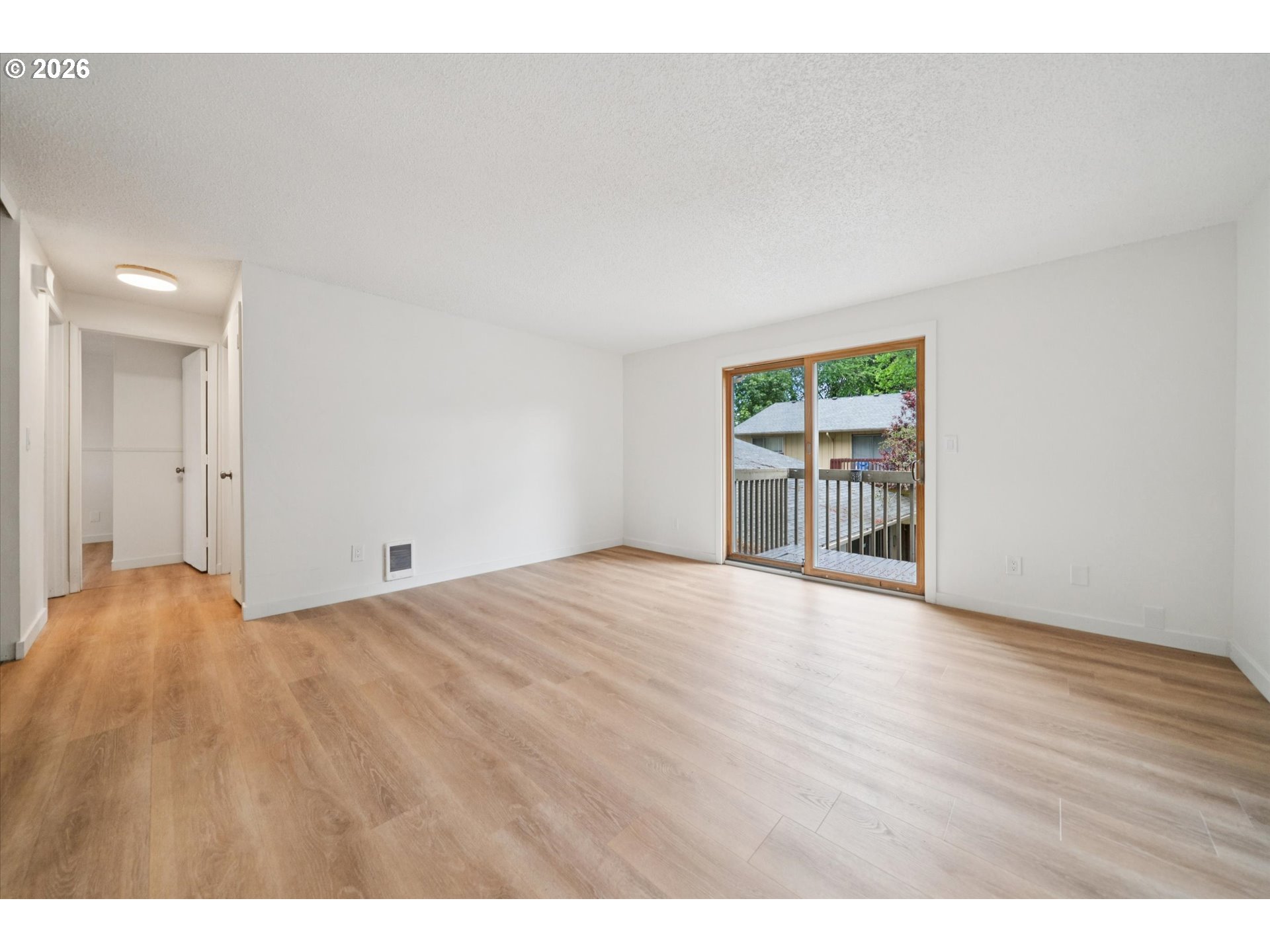 Photo #6: 325155935 Listing: Photo #6