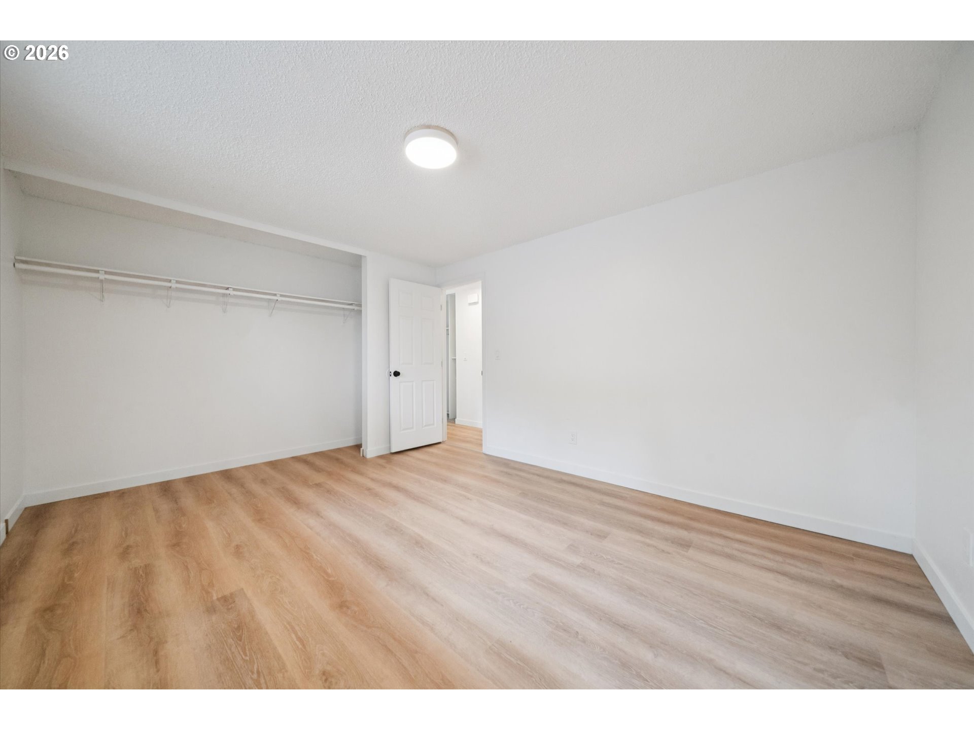 Photo #16: 325155935 Listing: Photo #16