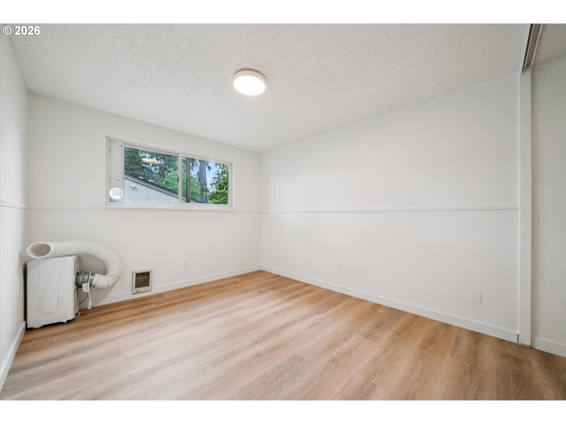 Photo #17: 325155935 Listing: Photo #17