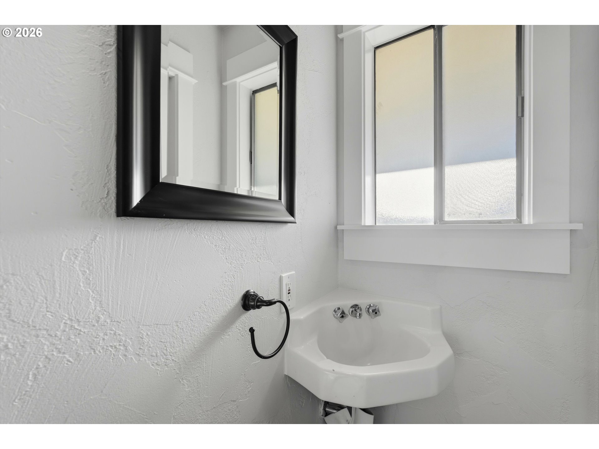 Photo #15: 325215133 Listing: Photo #15