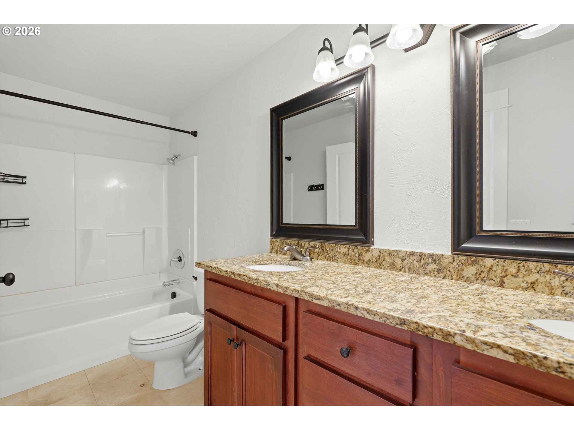 Photo #14: 325215133 Listing: Photo #14