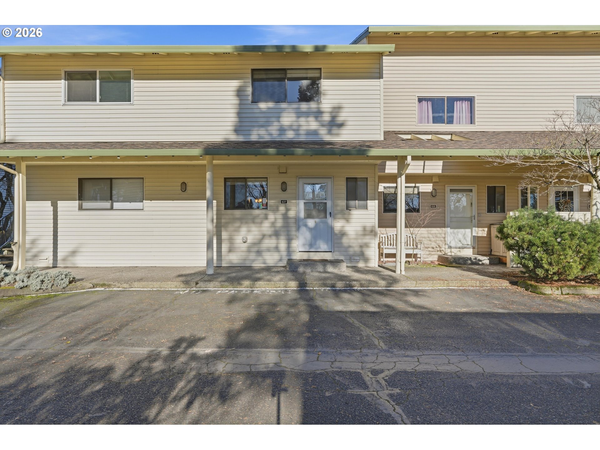 Photo #3: 325215133 Listing: Photo #3