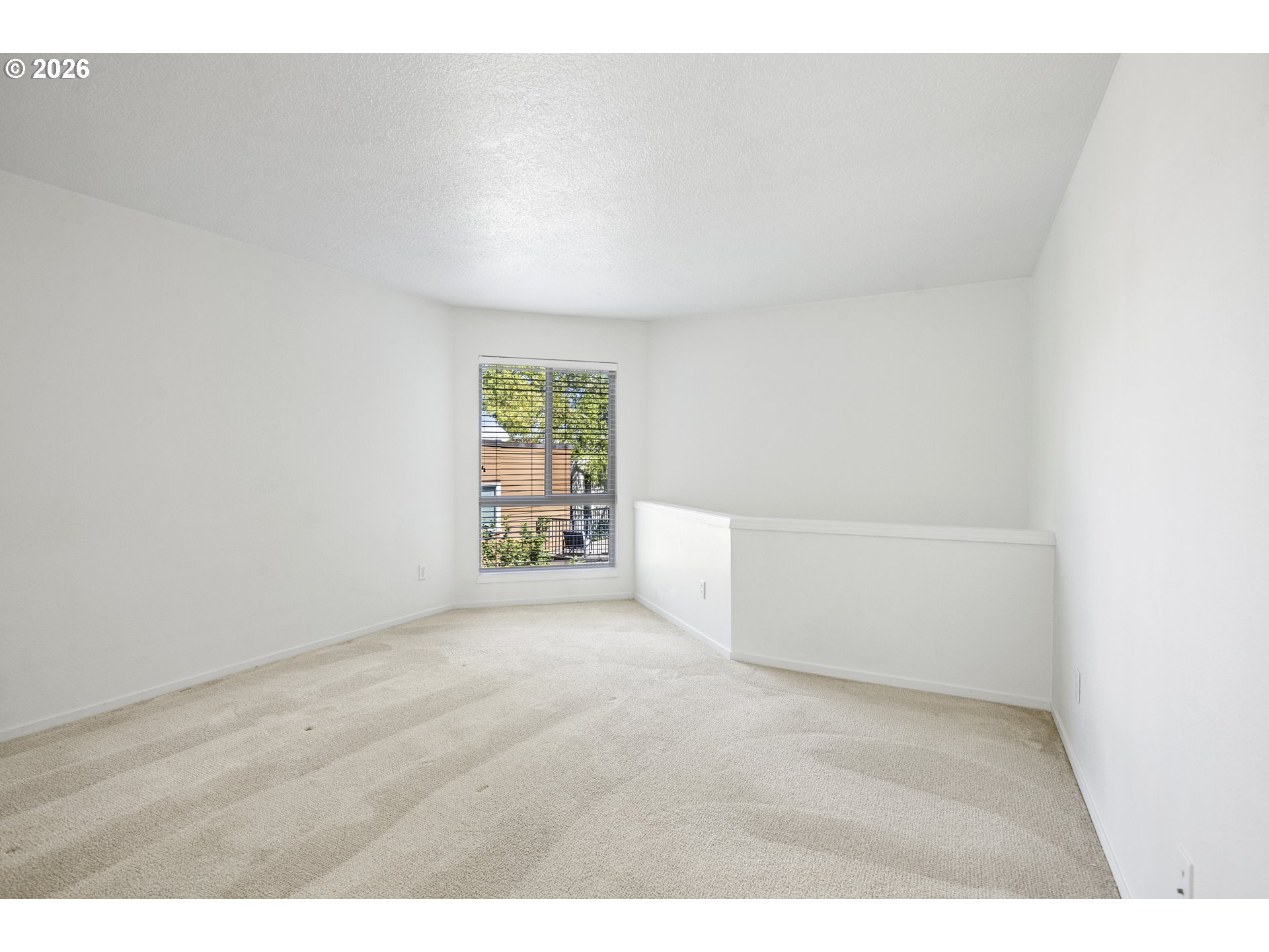 Photo #16: 325714798 Listing: Photo #16