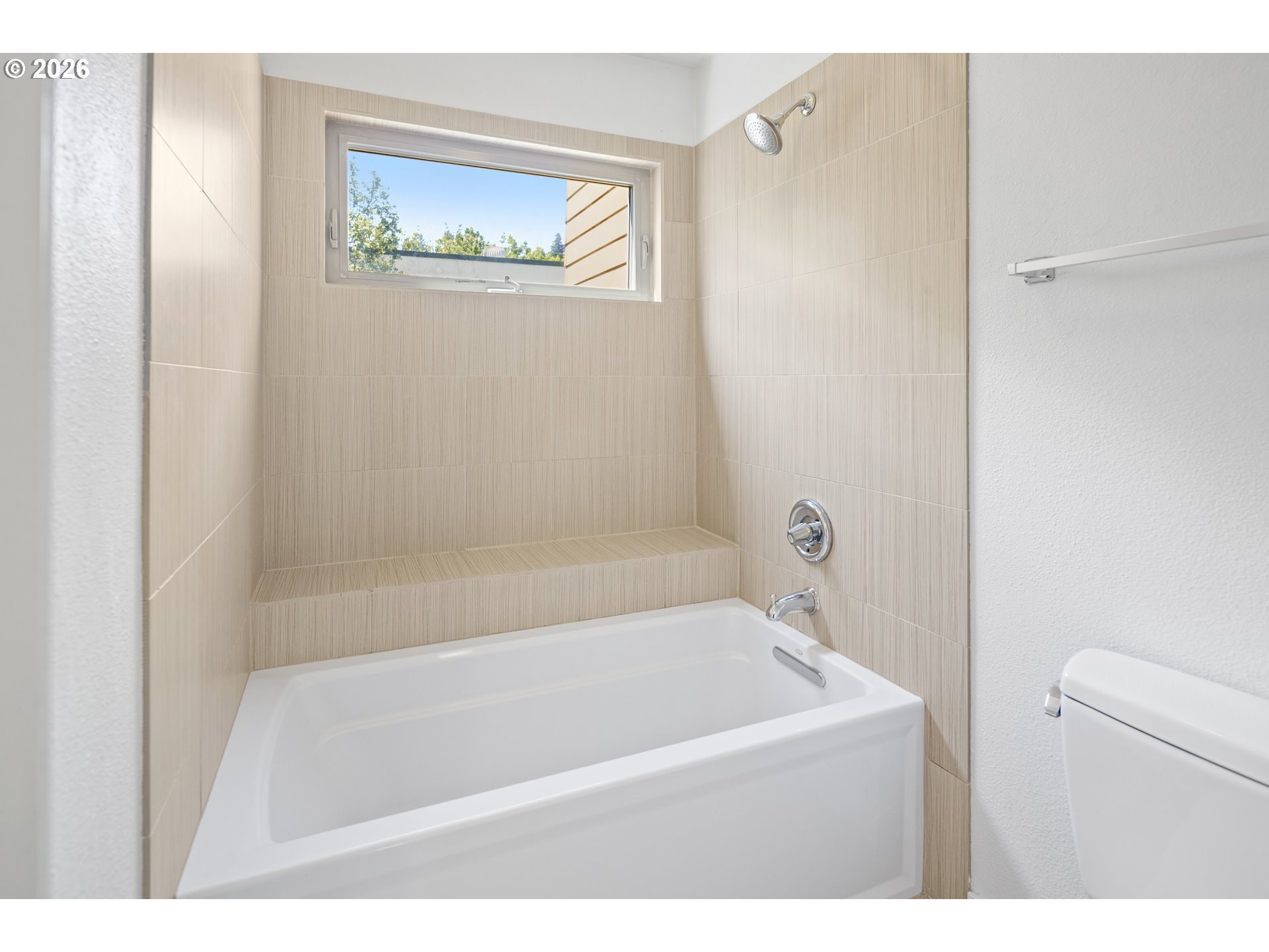 Photo #22: 325714798 Listing: Photo #22