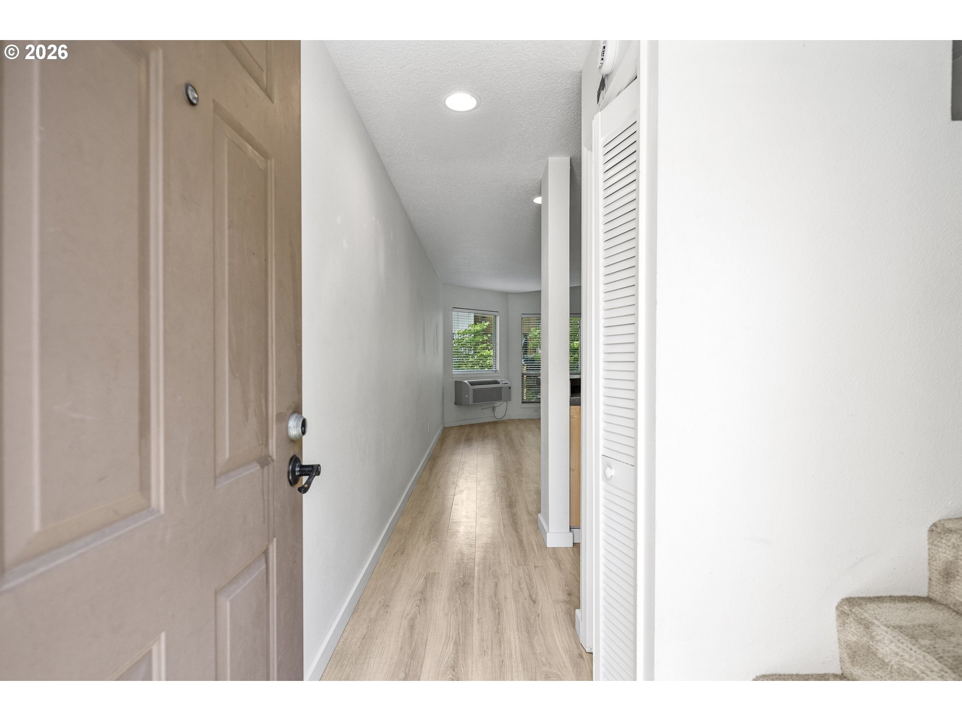Photo #8: 325714798 Listing: Photo #8