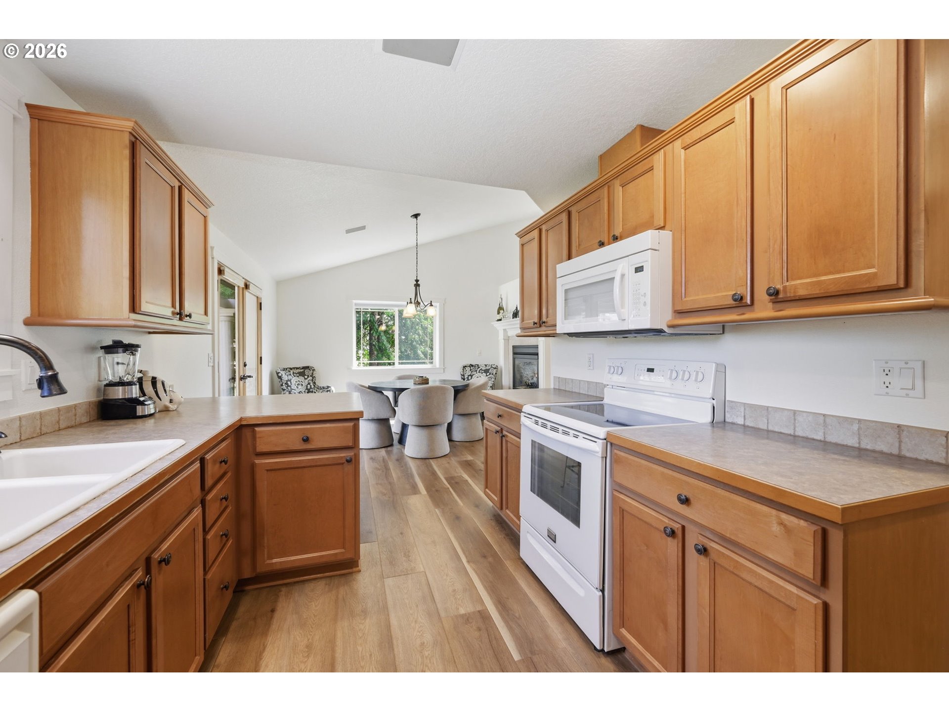 Property photo 11 of 42