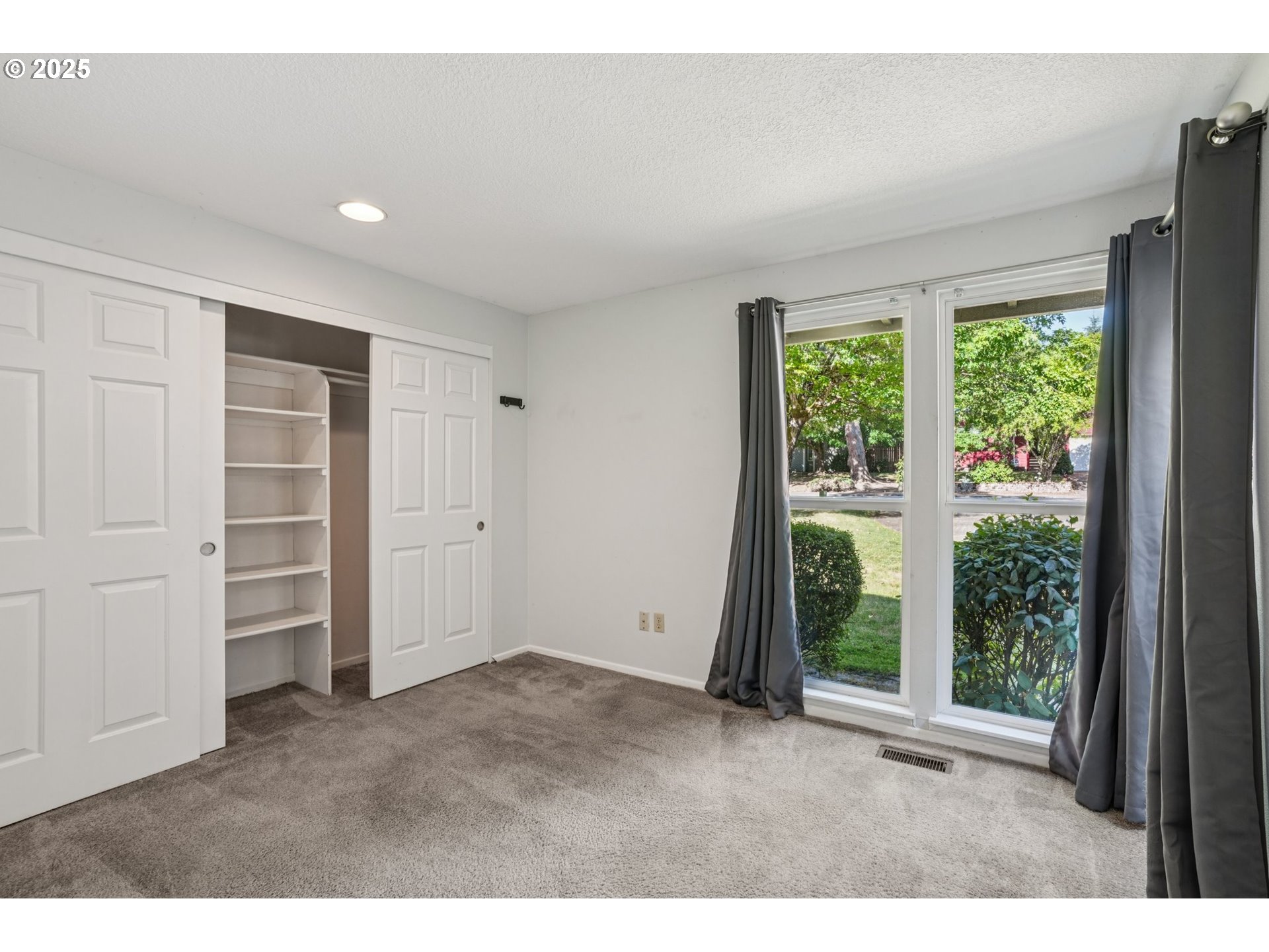 Photo #11: 326459889 Listing: Photo #11