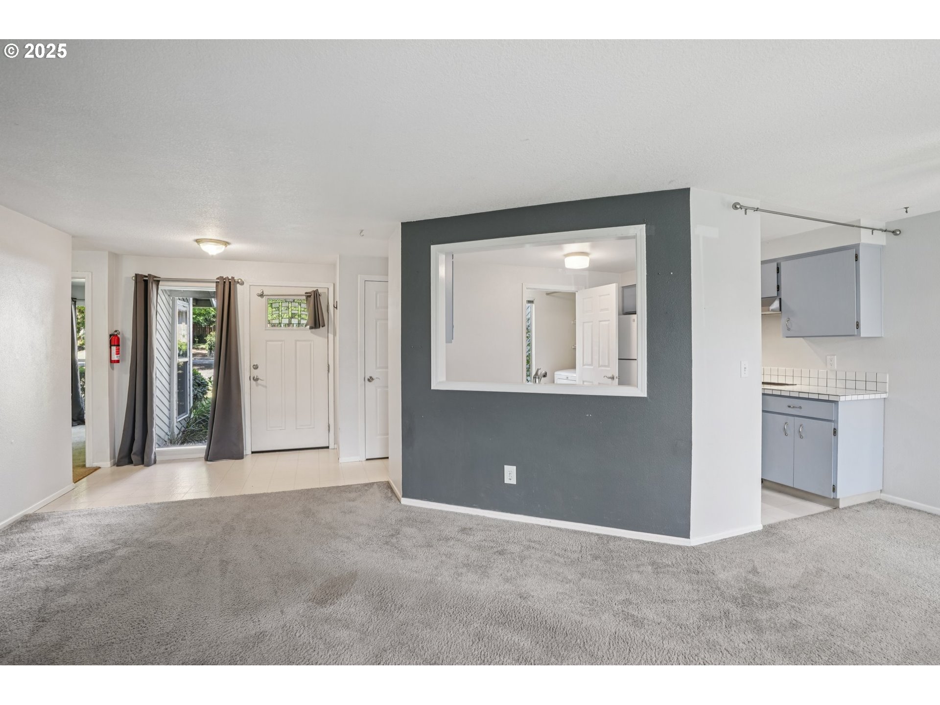 Photo #6: 326459889 Listing 