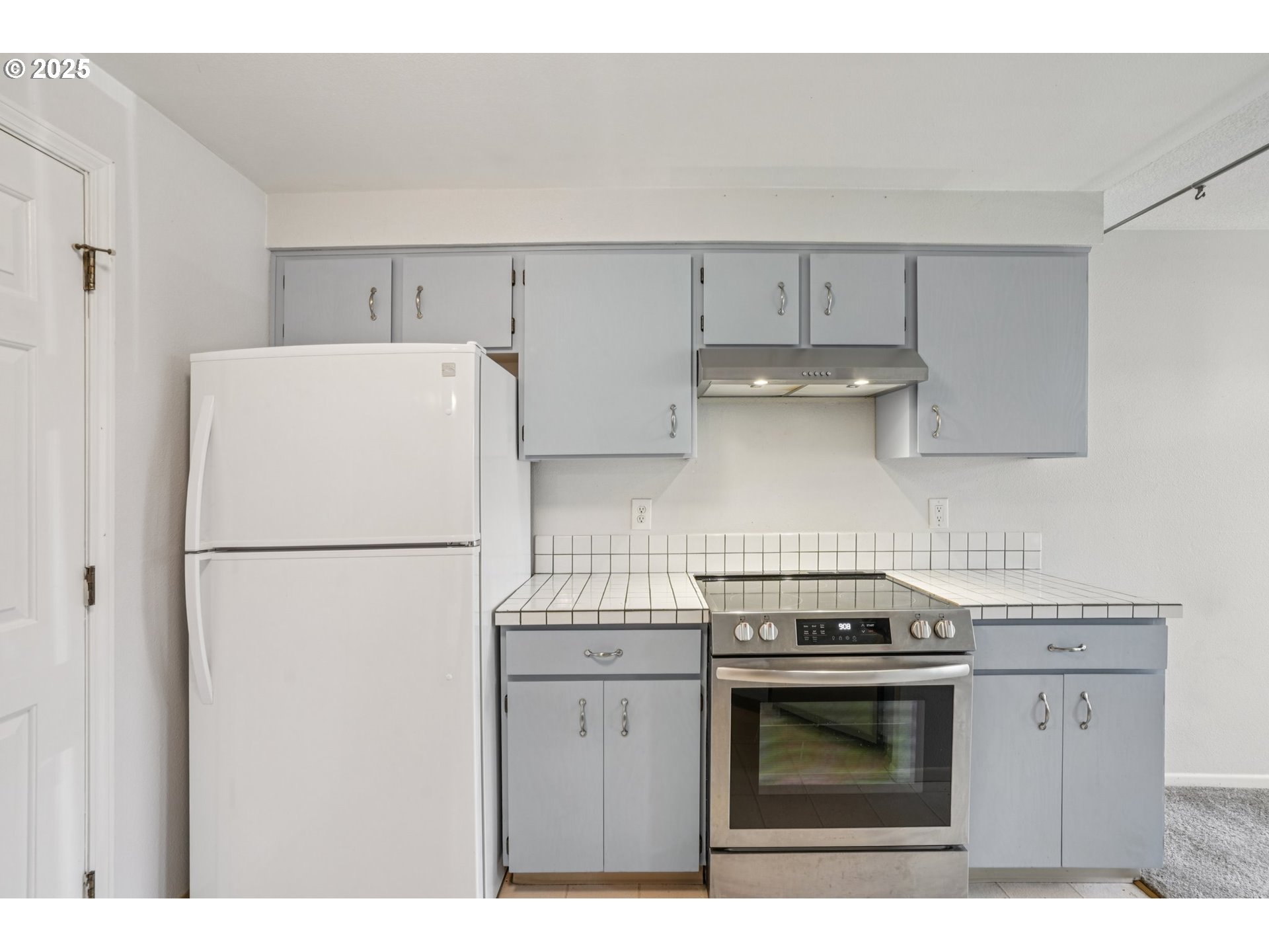 Photo #8: 326459889 Listing: Photo #8