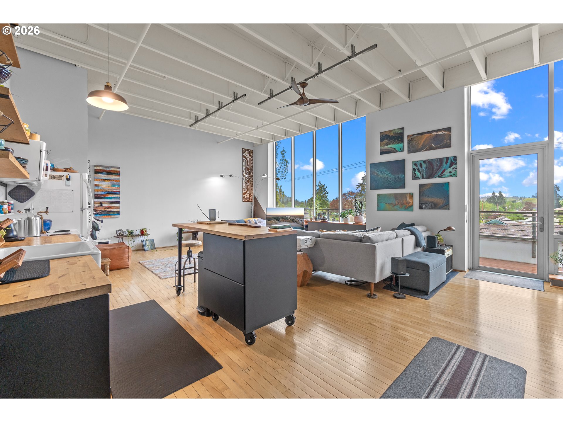 Photo #4: 326514070 Listing: Photo #4