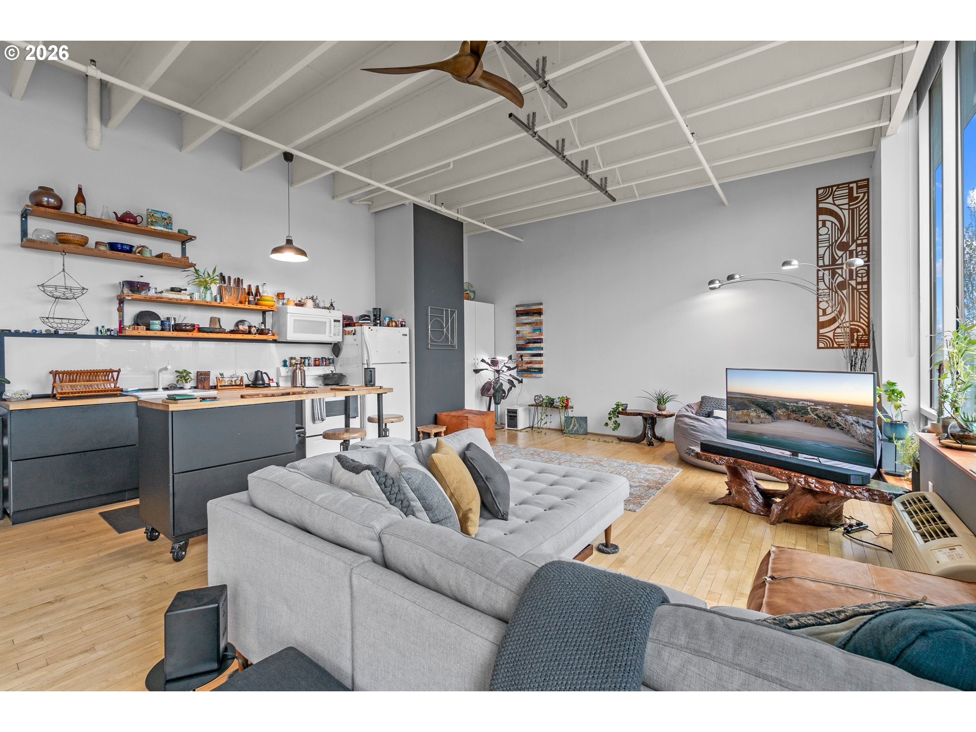 Photo #6: 326514070 Listing: Photo #6