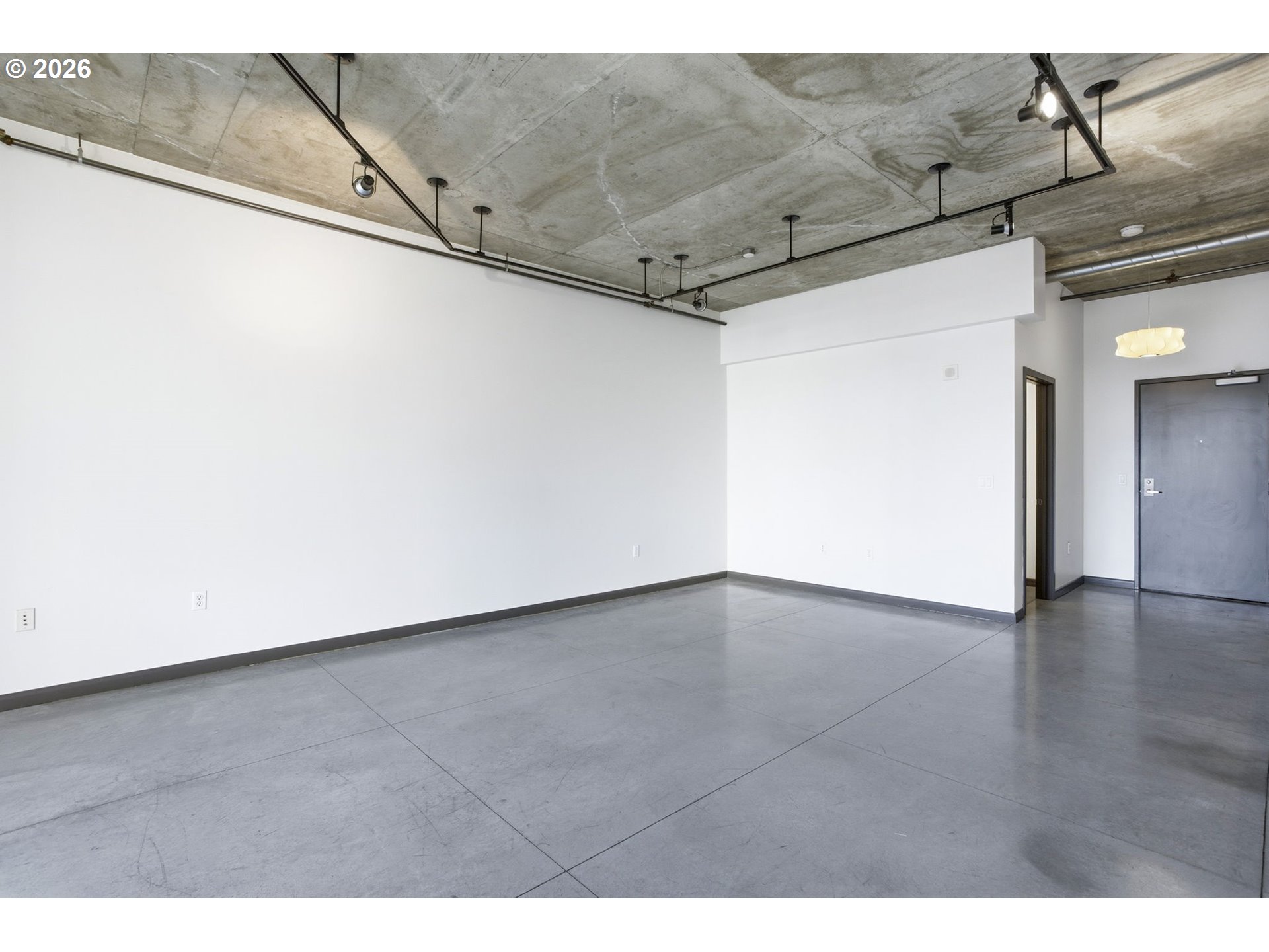 Photo #16: 327898123 Listing: Photo #16