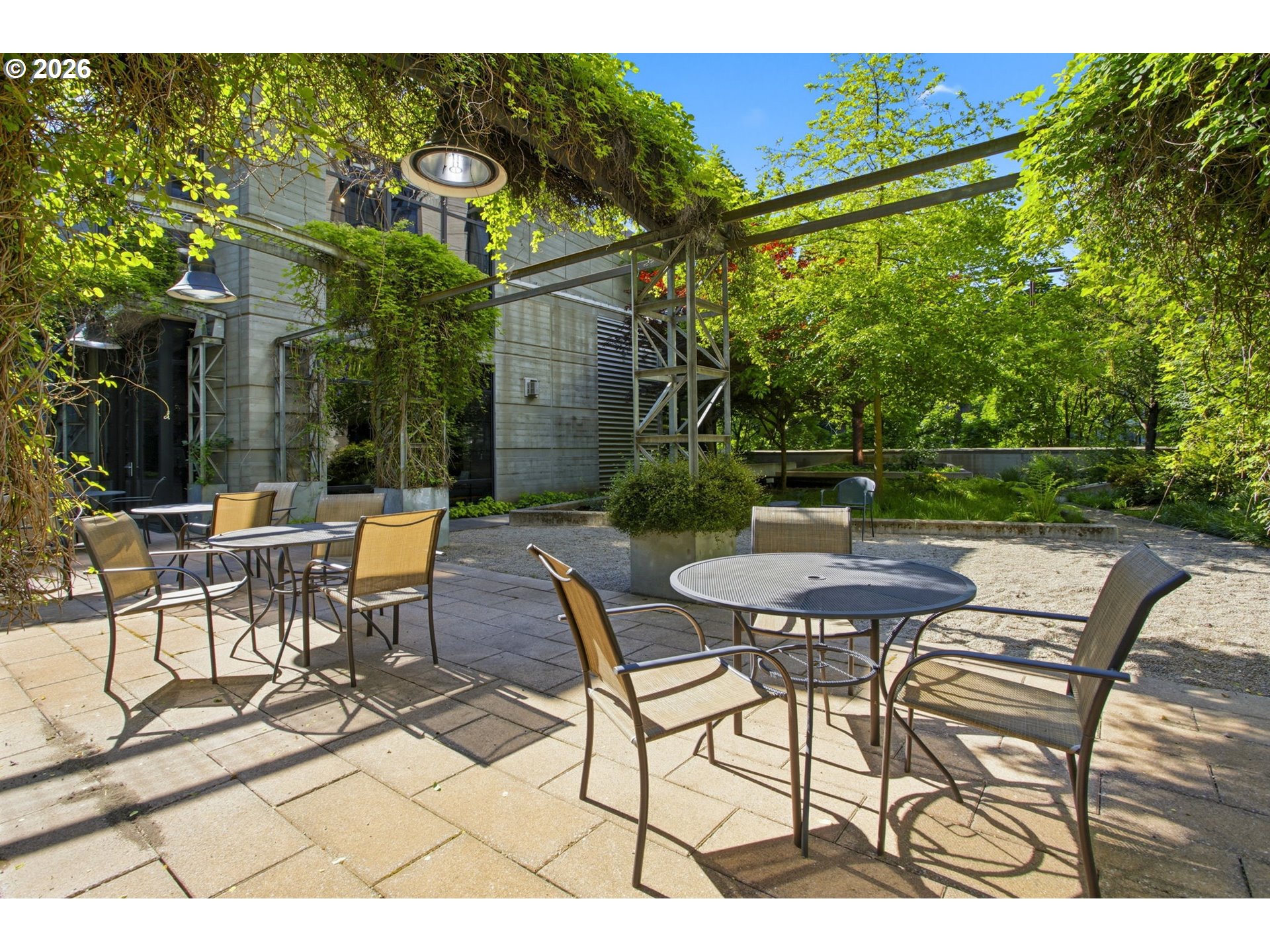 Photo #22: 327898123 Listing: Photo #22
