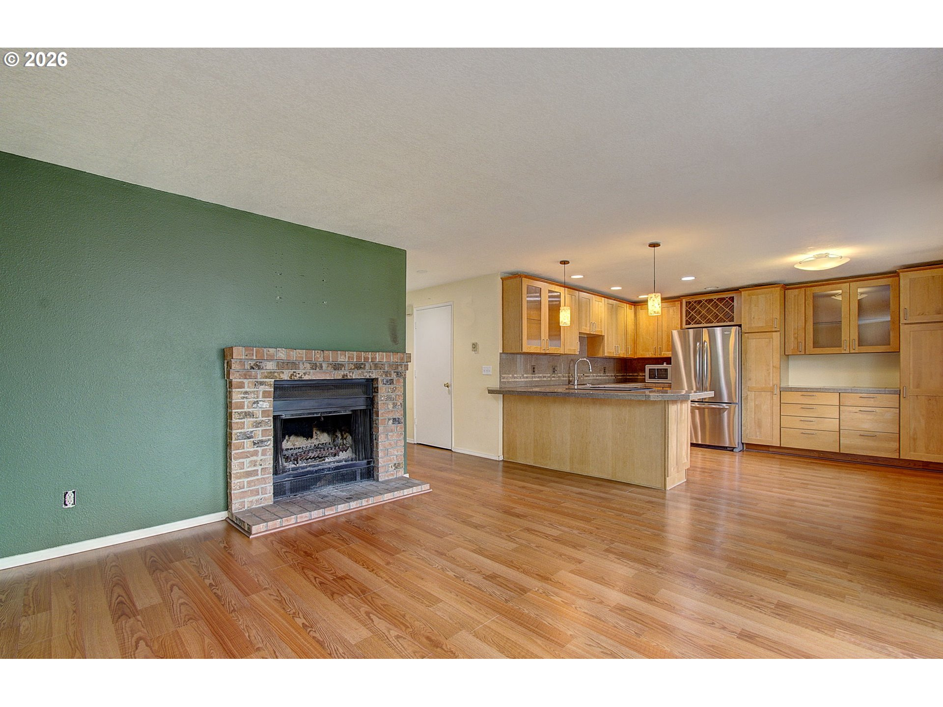 Photo #10: 328131805 Listing: Photo #10