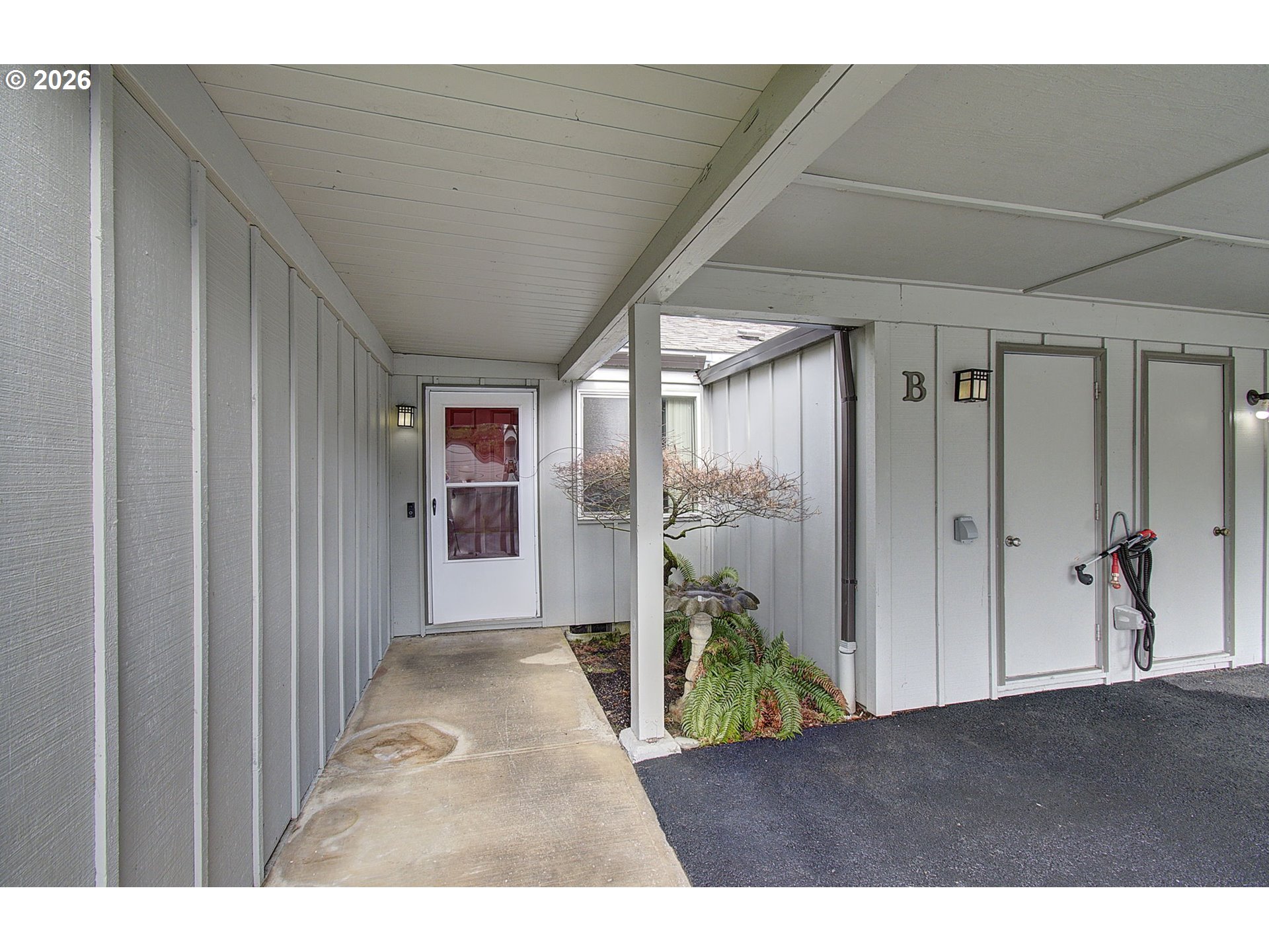 Photo #2: 328131805 Listing: Photo #2